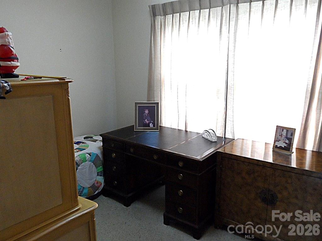 107 W Concord Street — Morganton