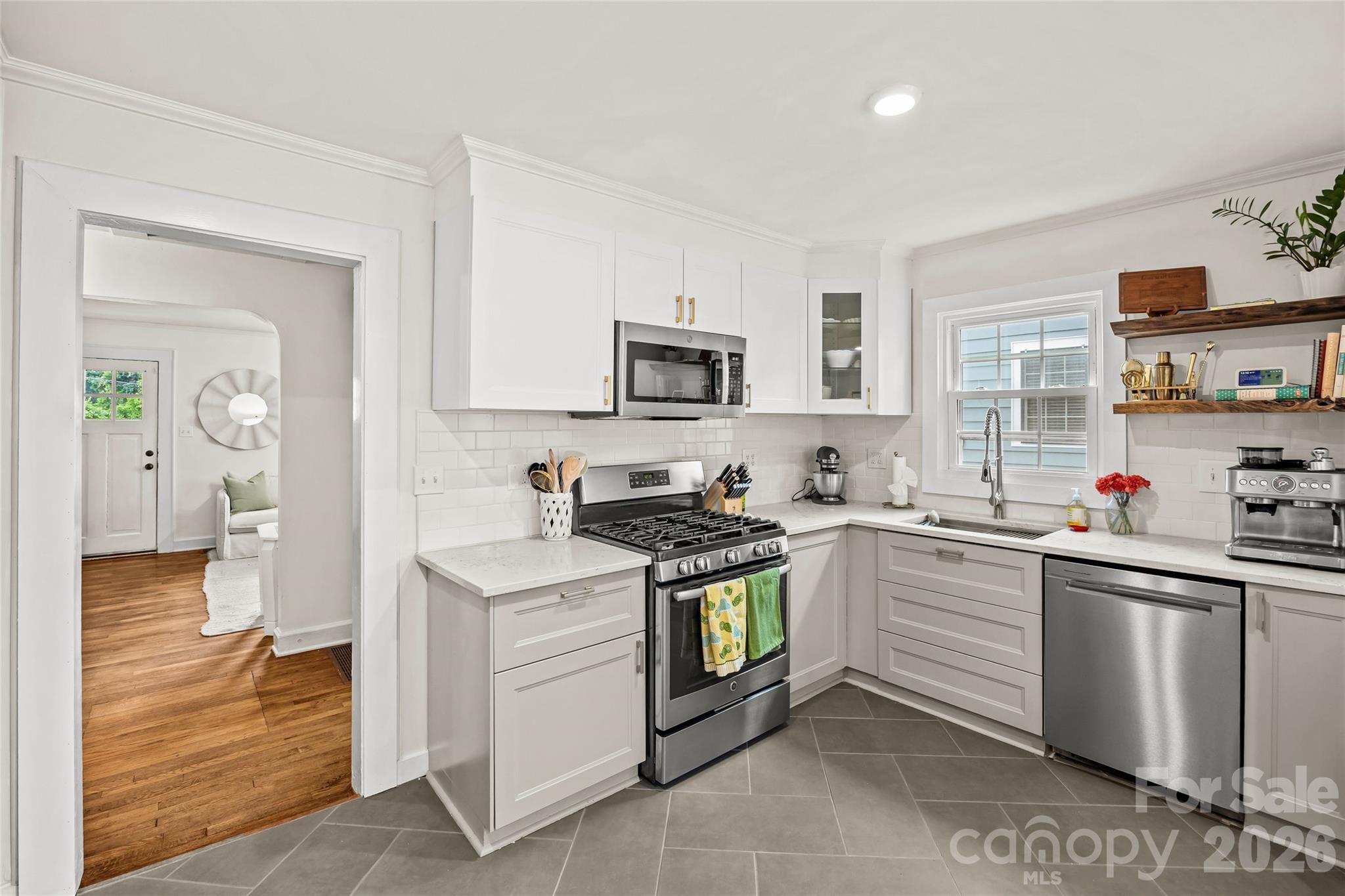3225 Commonwealth Avenue — Charlotte