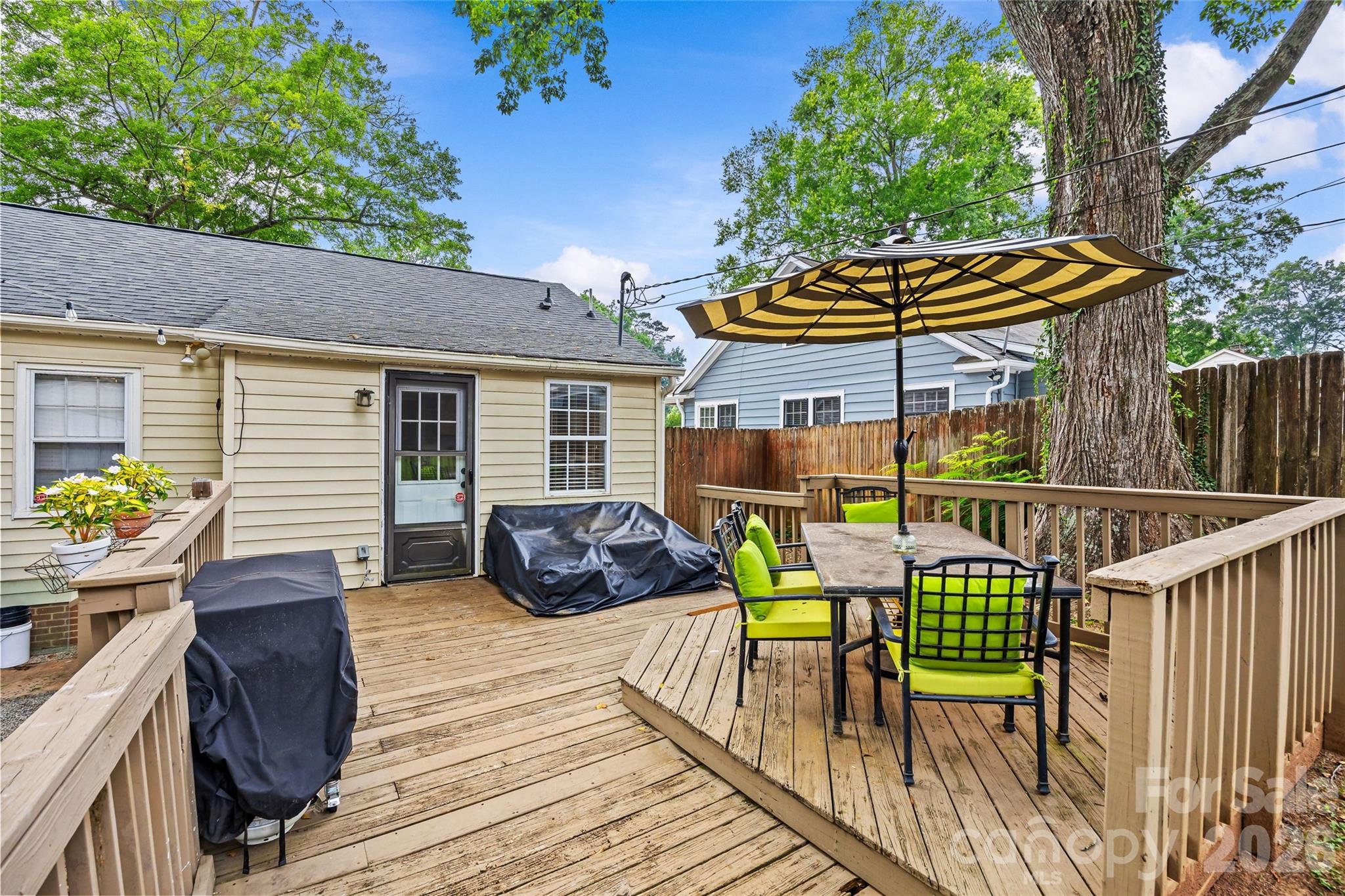 3225 Commonwealth Avenue — Charlotte