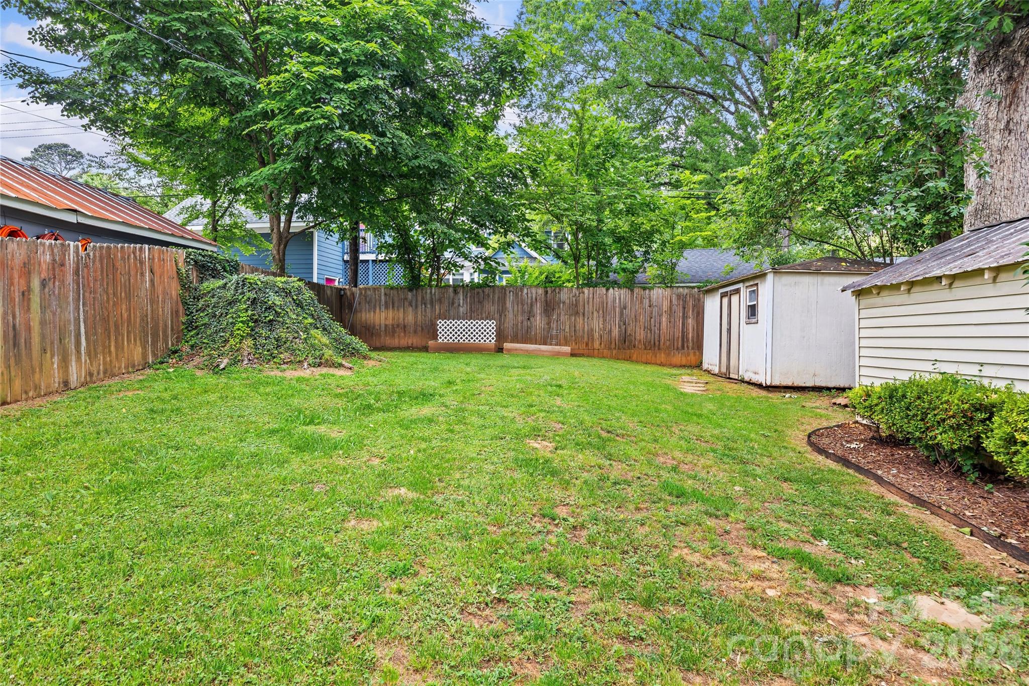3225 Commonwealth Avenue — Charlotte