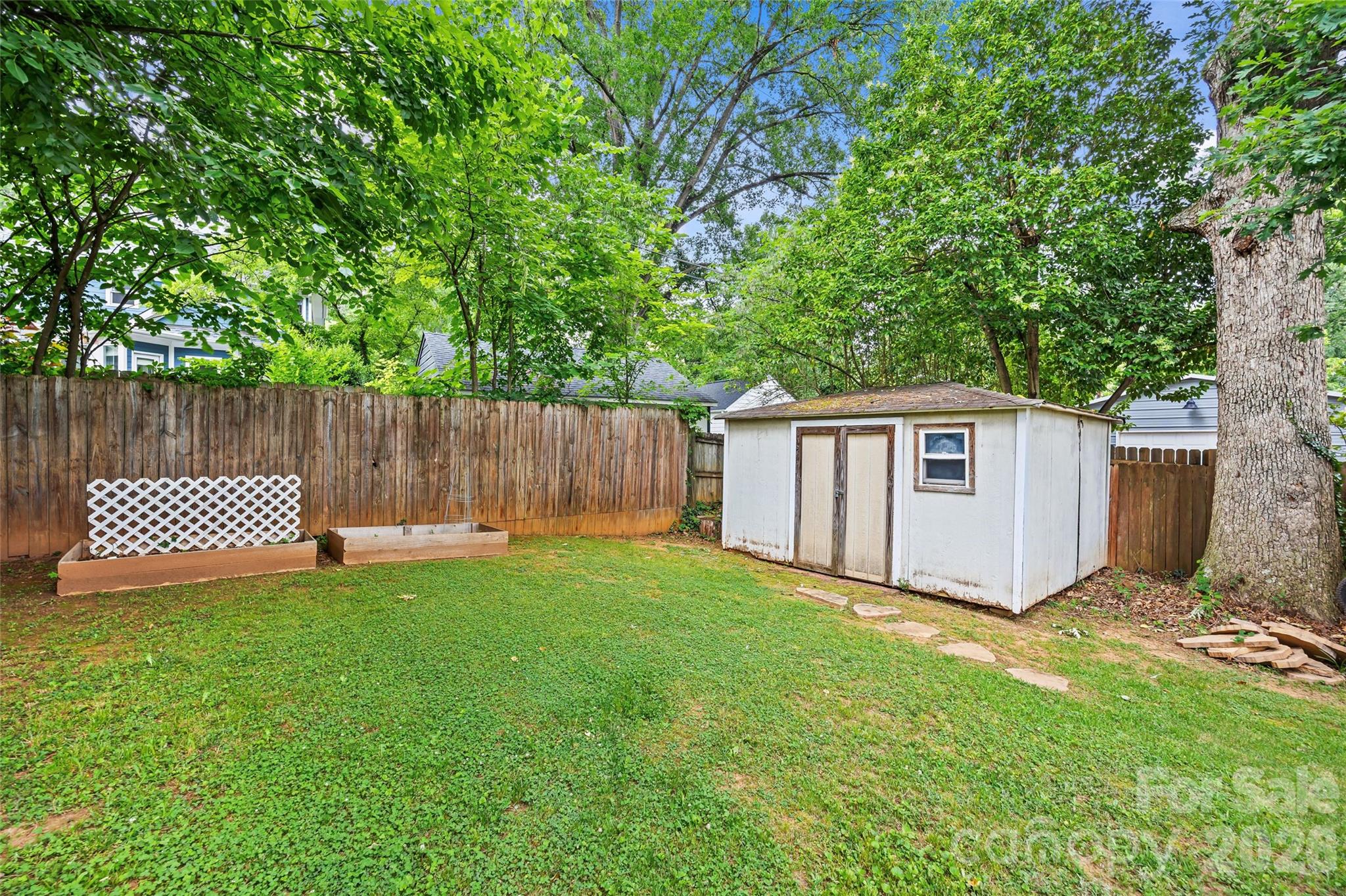 3225 Commonwealth Avenue — Charlotte