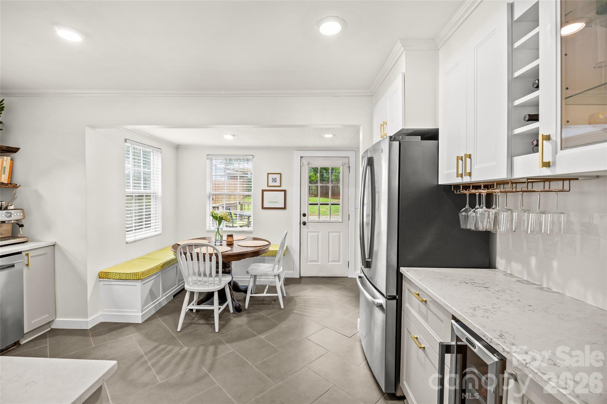3225 Commonwealth Avenue — Charlotte