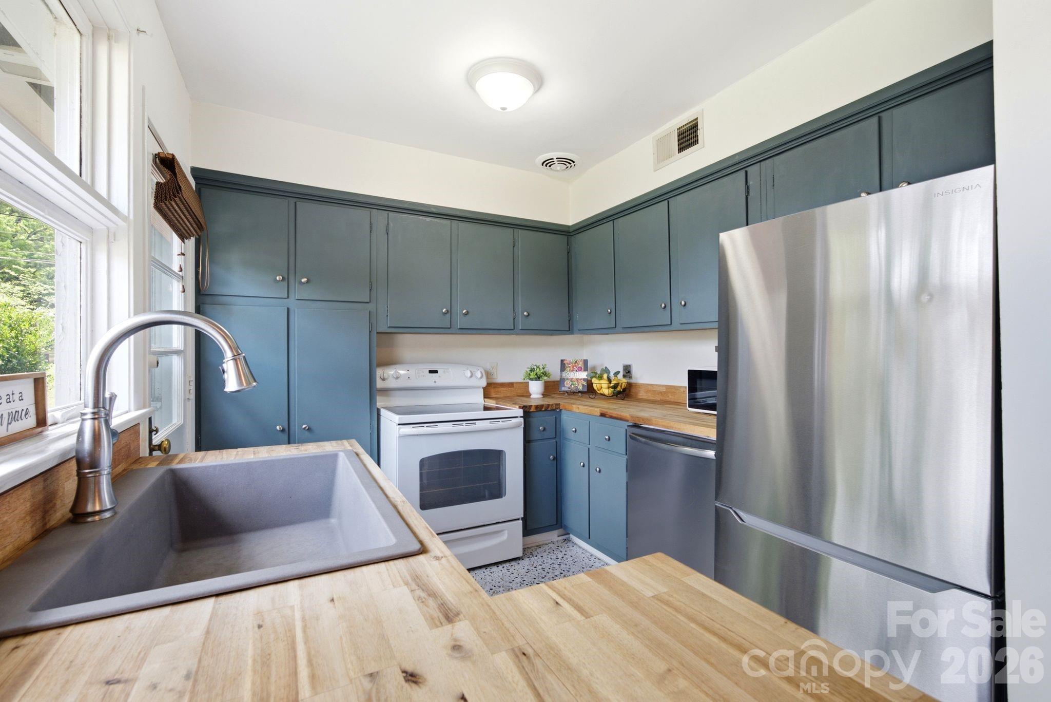 4227 Cheltenham Road — Charlotte