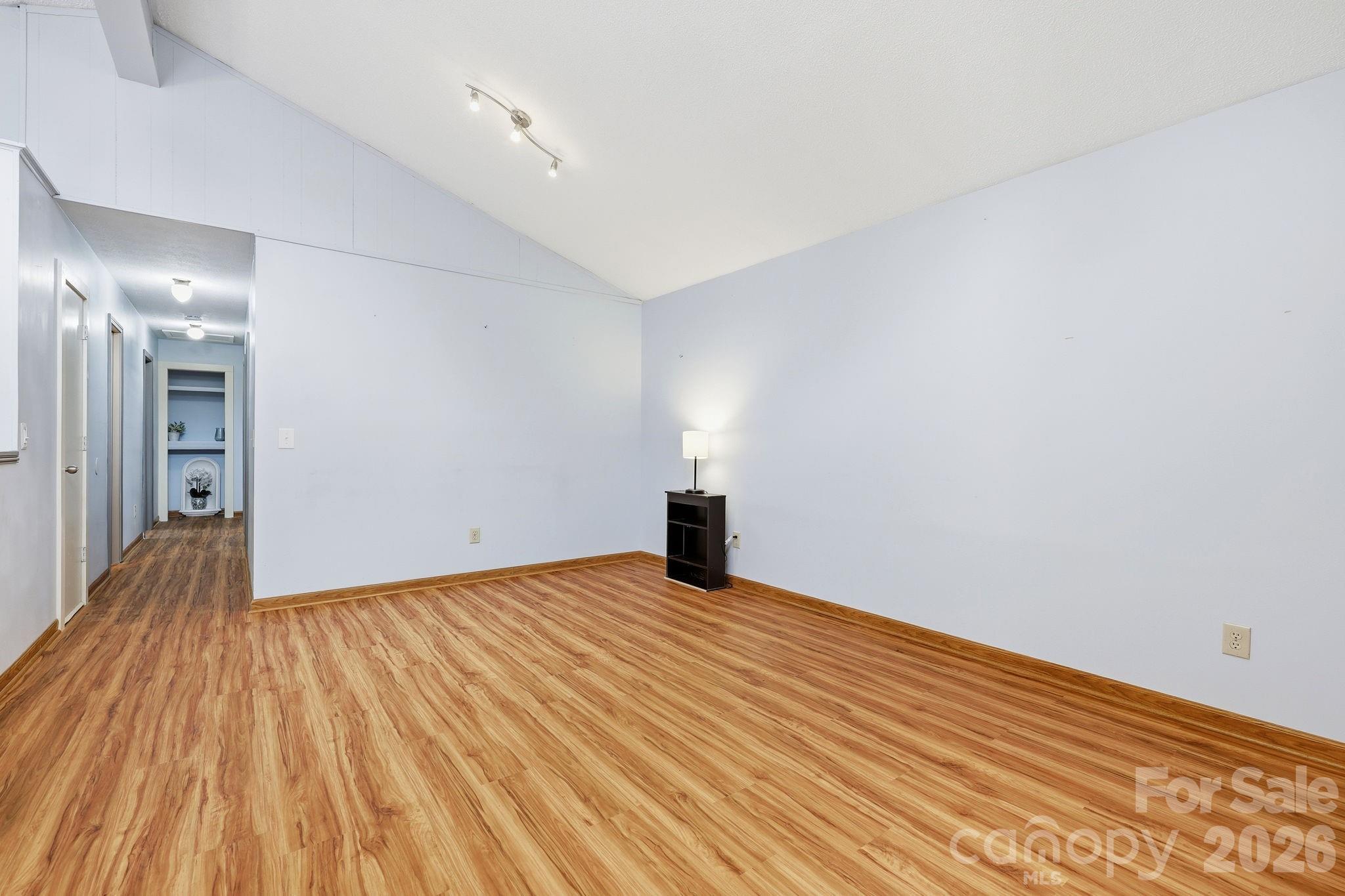 65 Spencer Street — Clyde