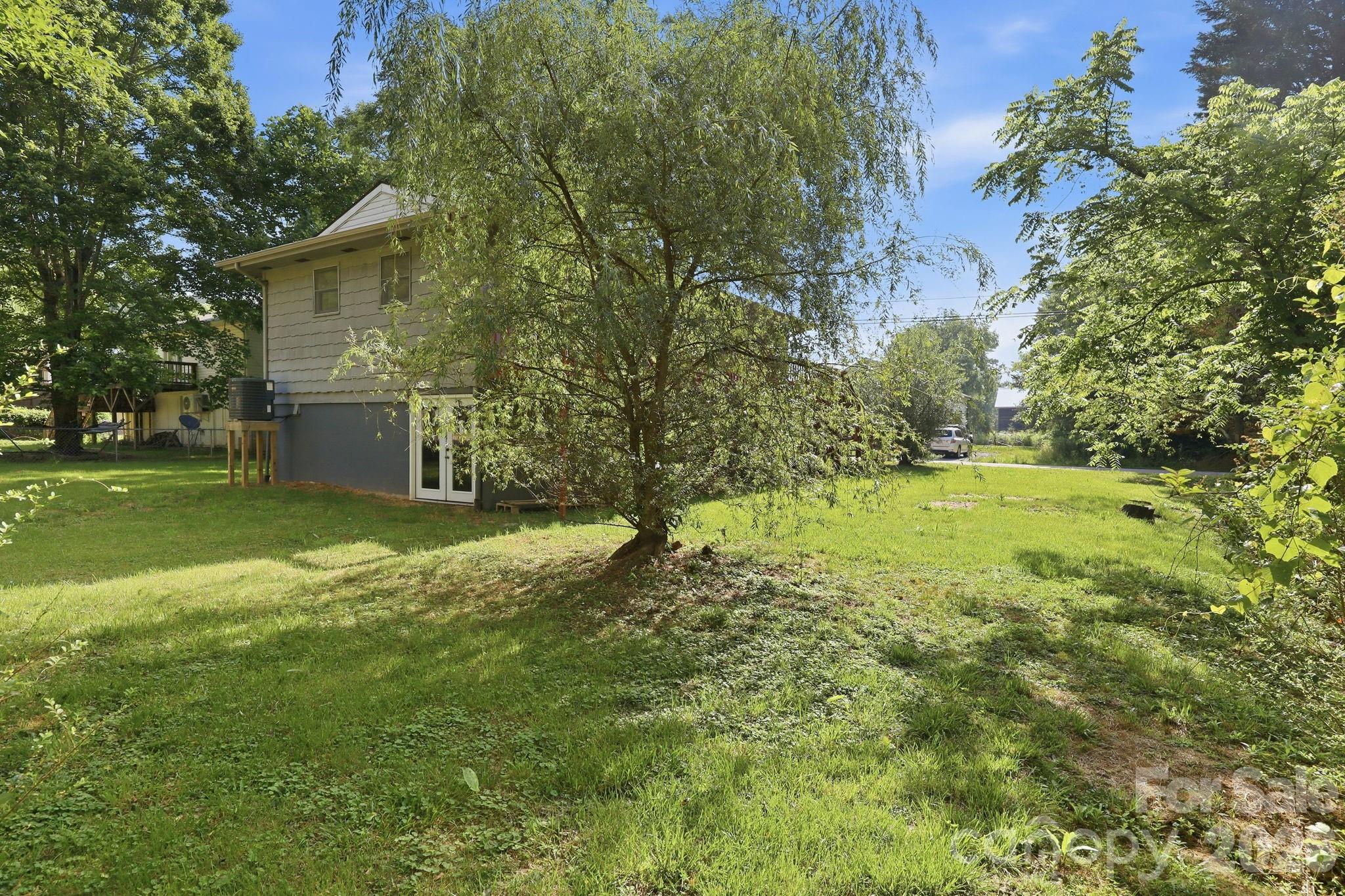 65 Spencer Street — Clyde