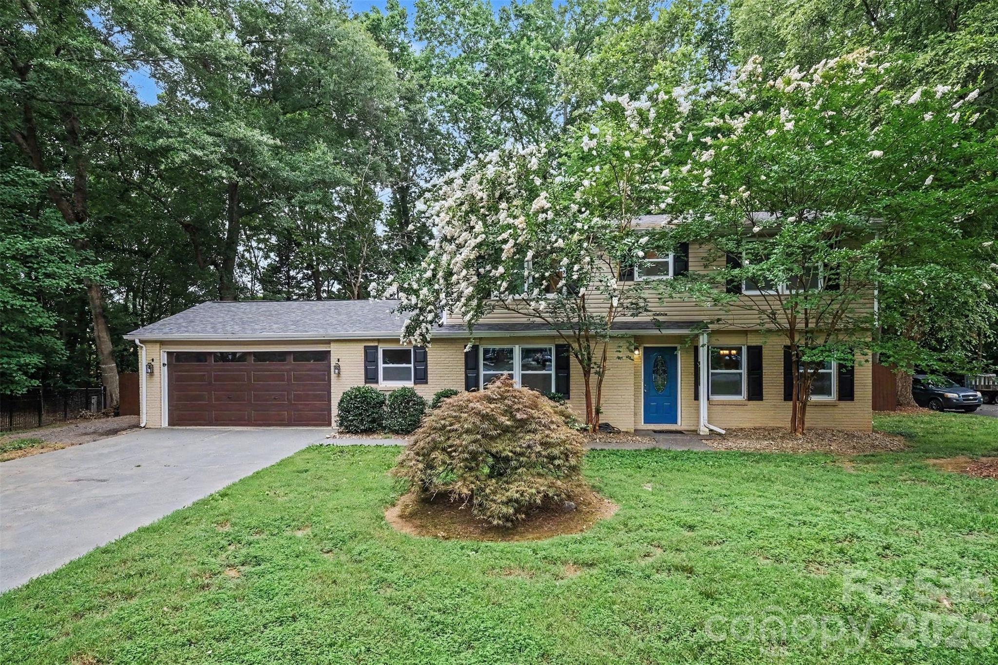7111 Cedar Lake Court — Charlotte