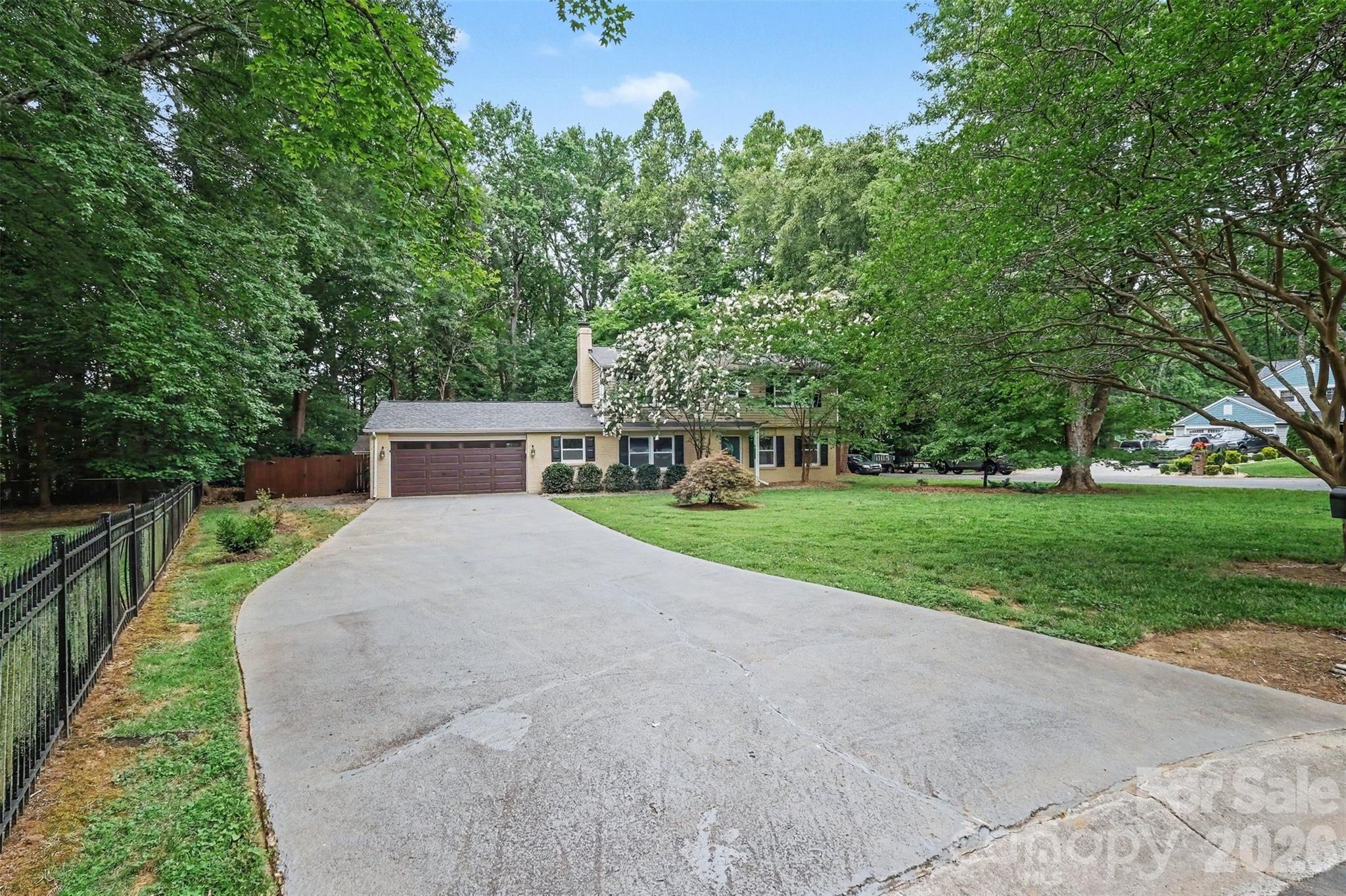 7111 Cedar Lake Court — Charlotte