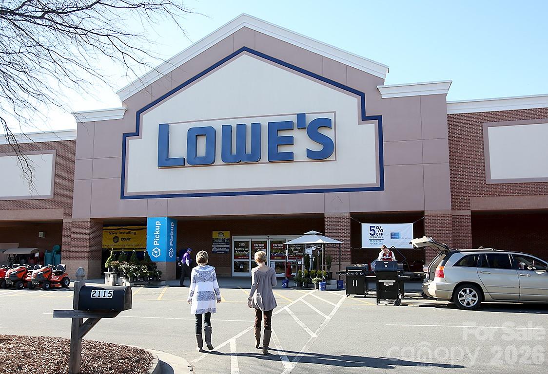 7111 Cedar Lake Court — Charlotte