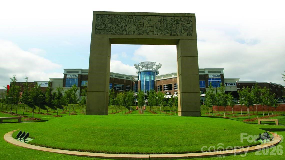 7111 Cedar Lake Court — Charlotte