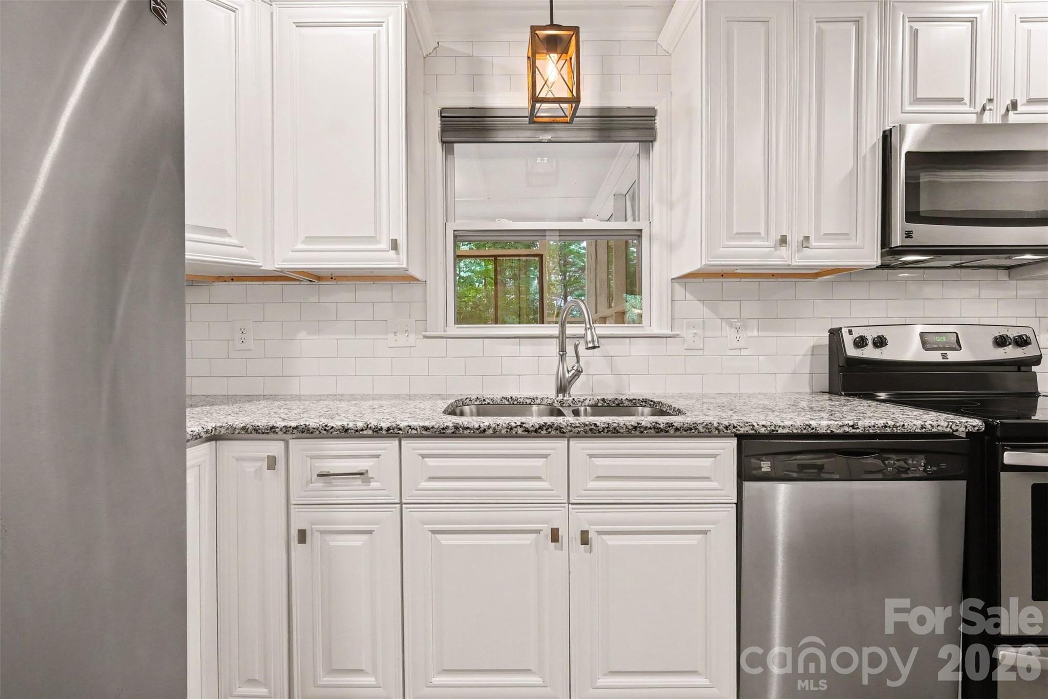7111 Cedar Lake Court — Charlotte