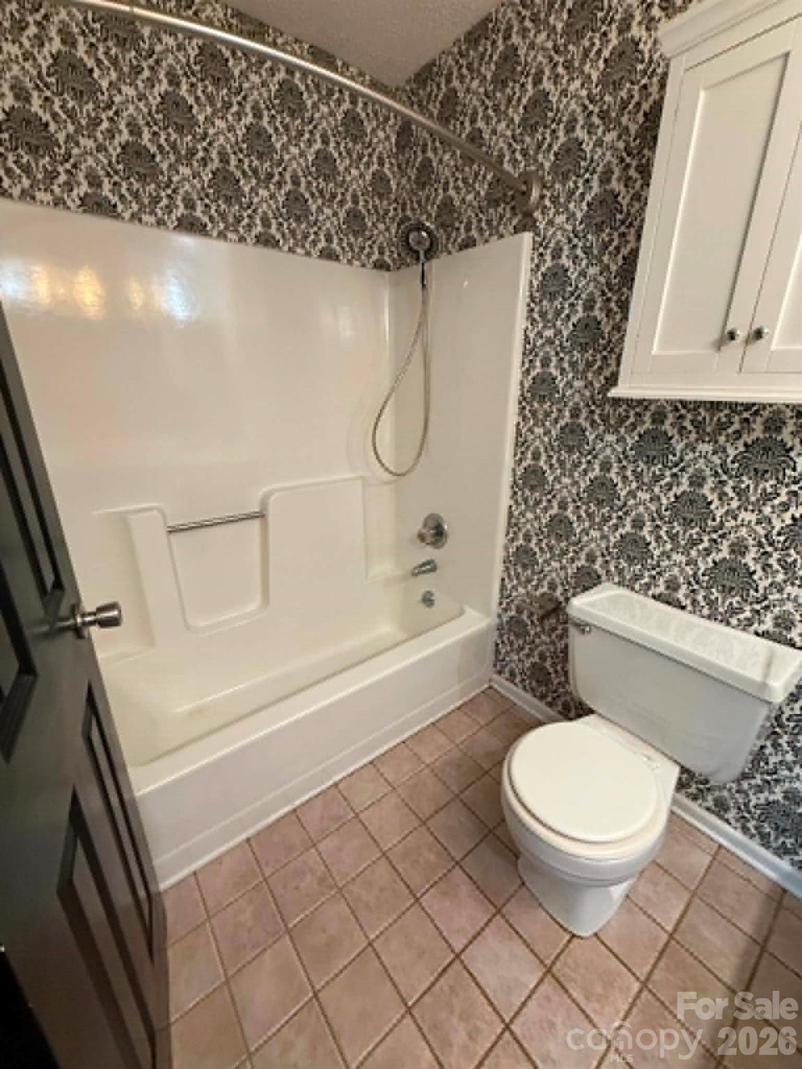 327 Eastwood Drive — Salisbury