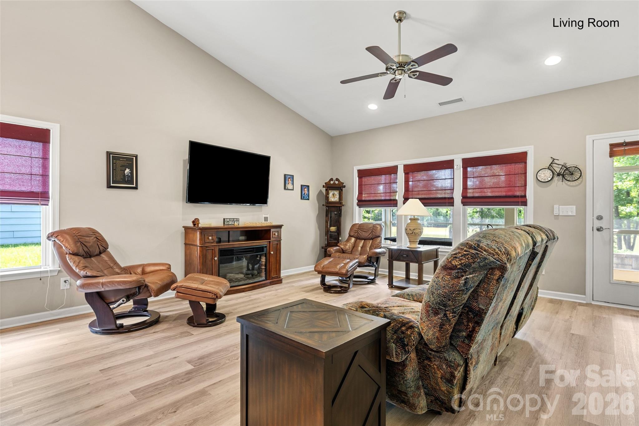 25566 Seagull Drive — Lancaster
