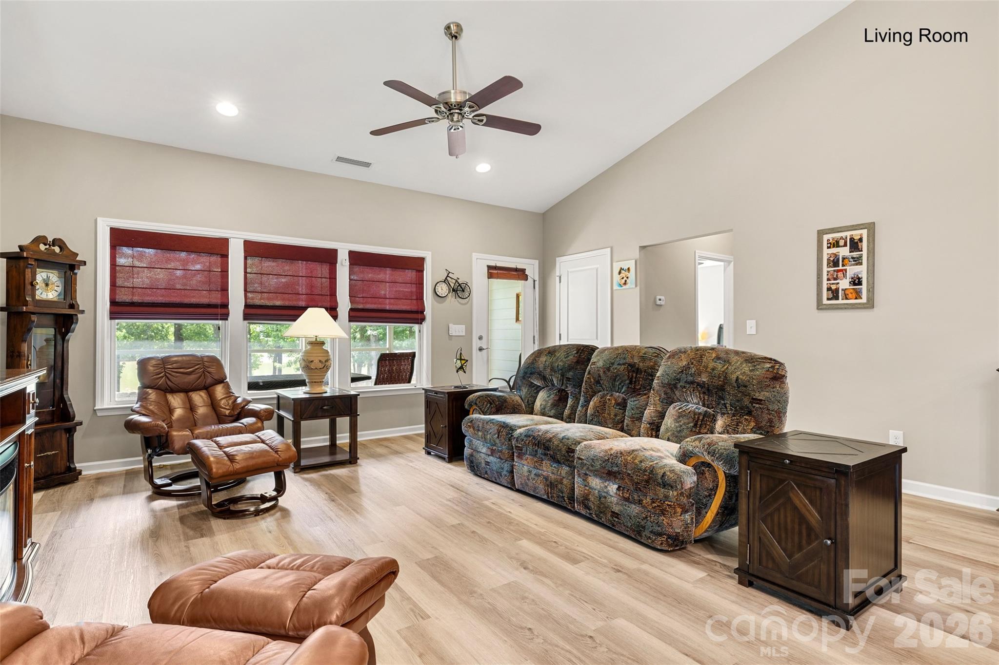25566 Seagull Drive — Lancaster
