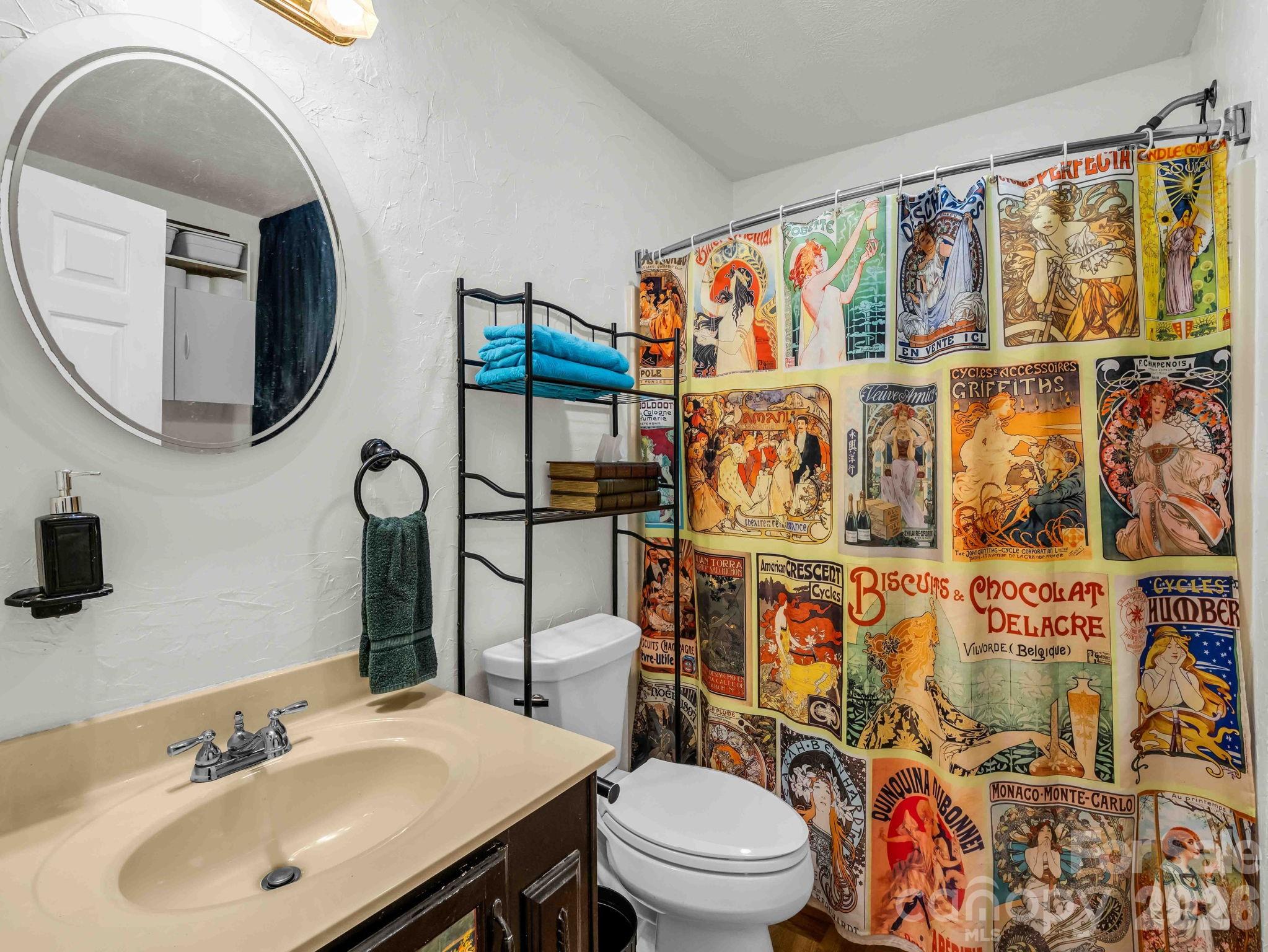 115 Cinnamon Way — Flat Rock