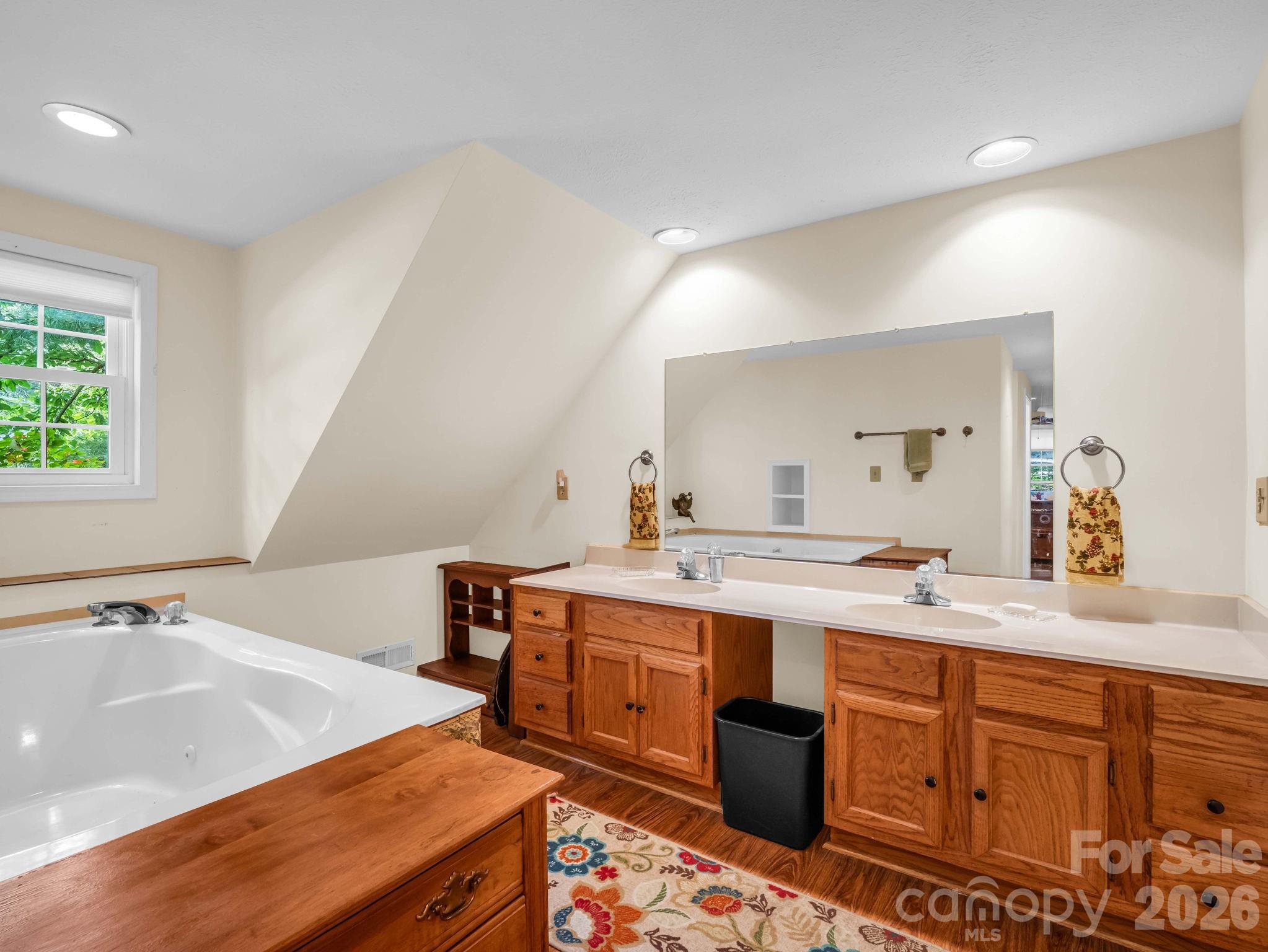 115 Cinnamon Way — Flat Rock