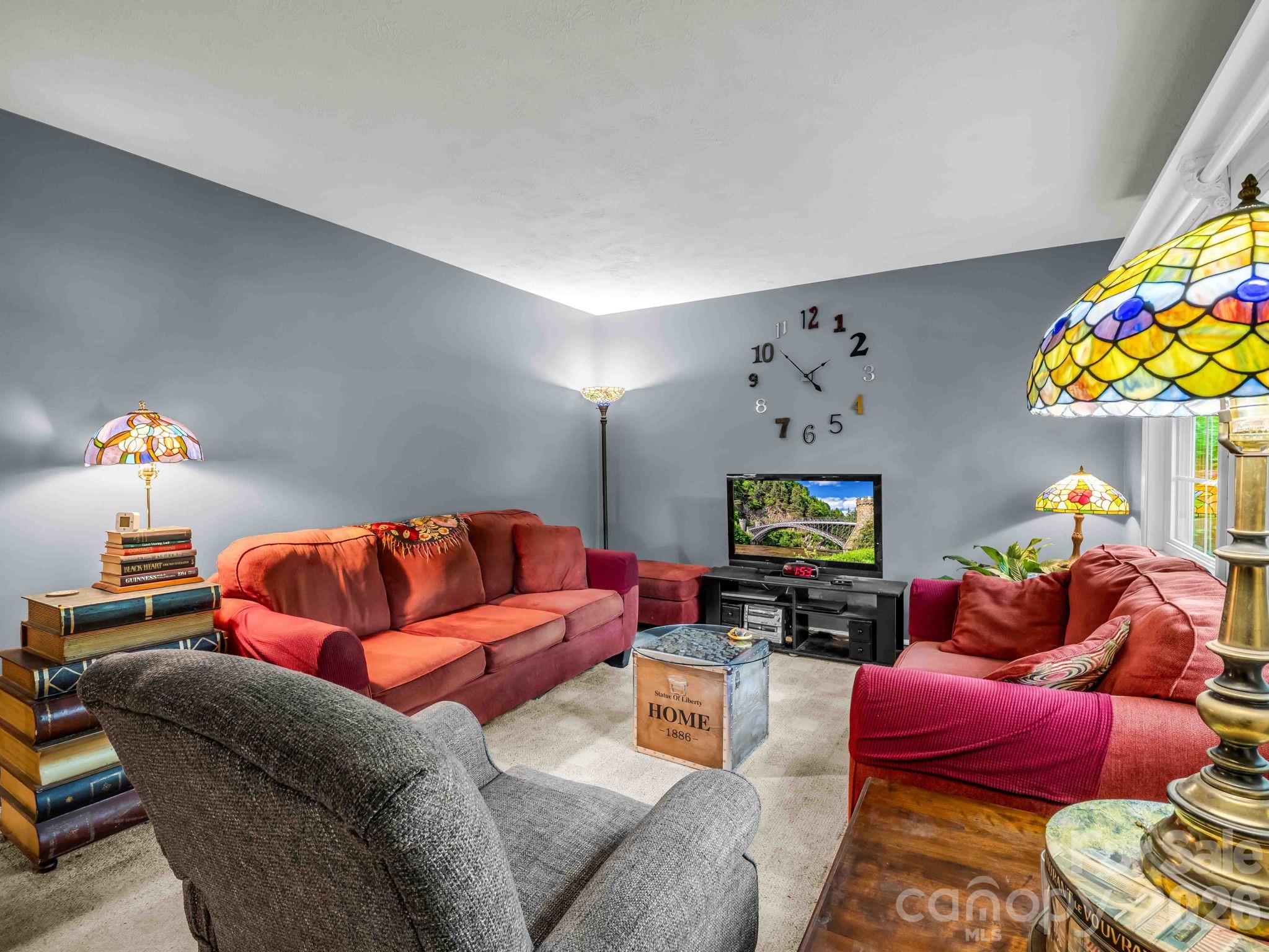 115 Cinnamon Way — Flat Rock