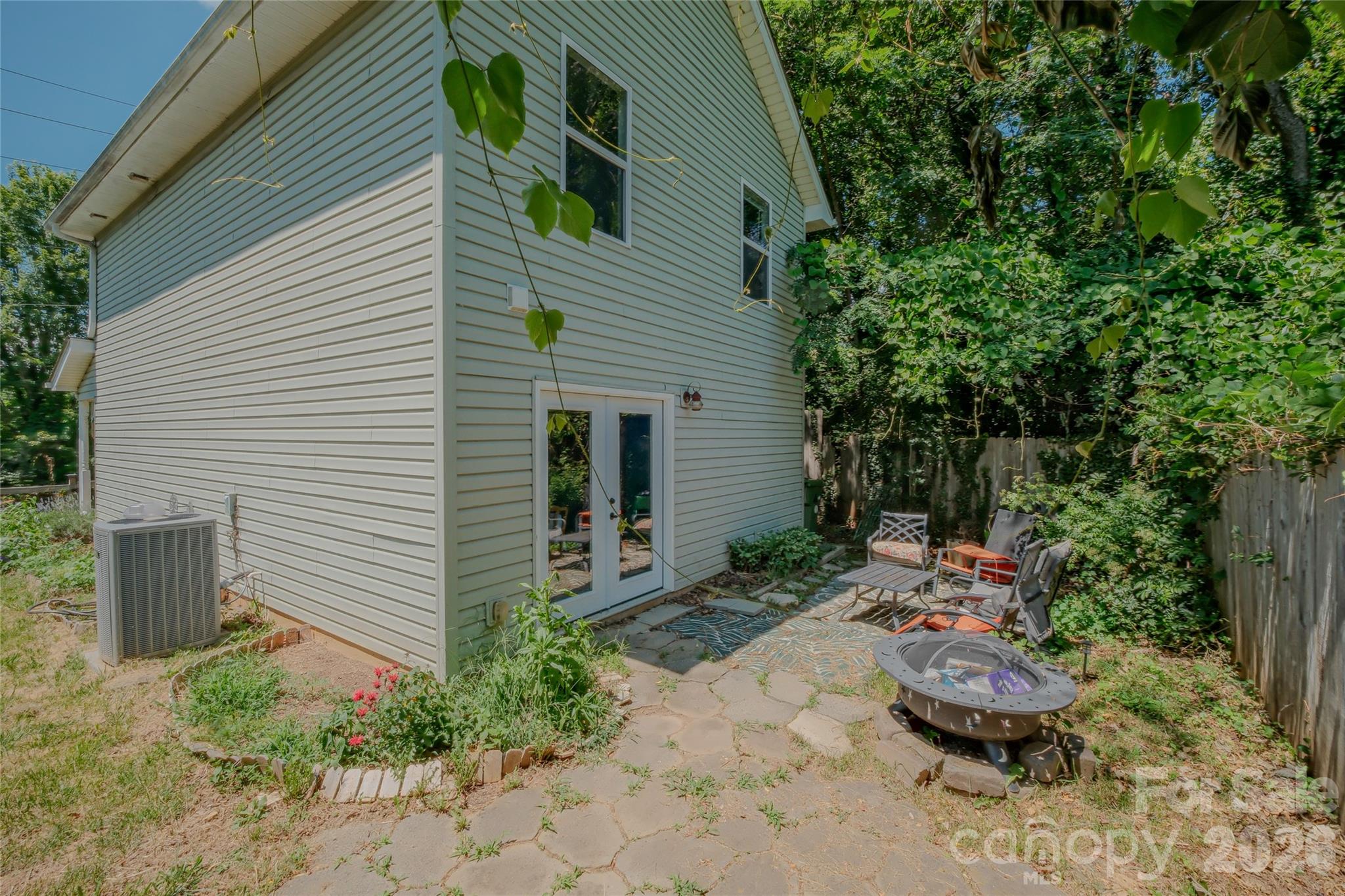 7 Dogwood Lane — Asheville