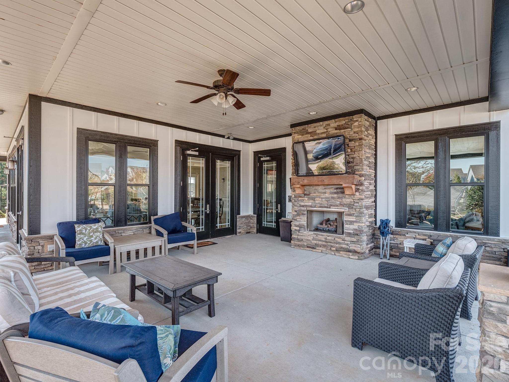 11261 Island View Lane — Lancaster