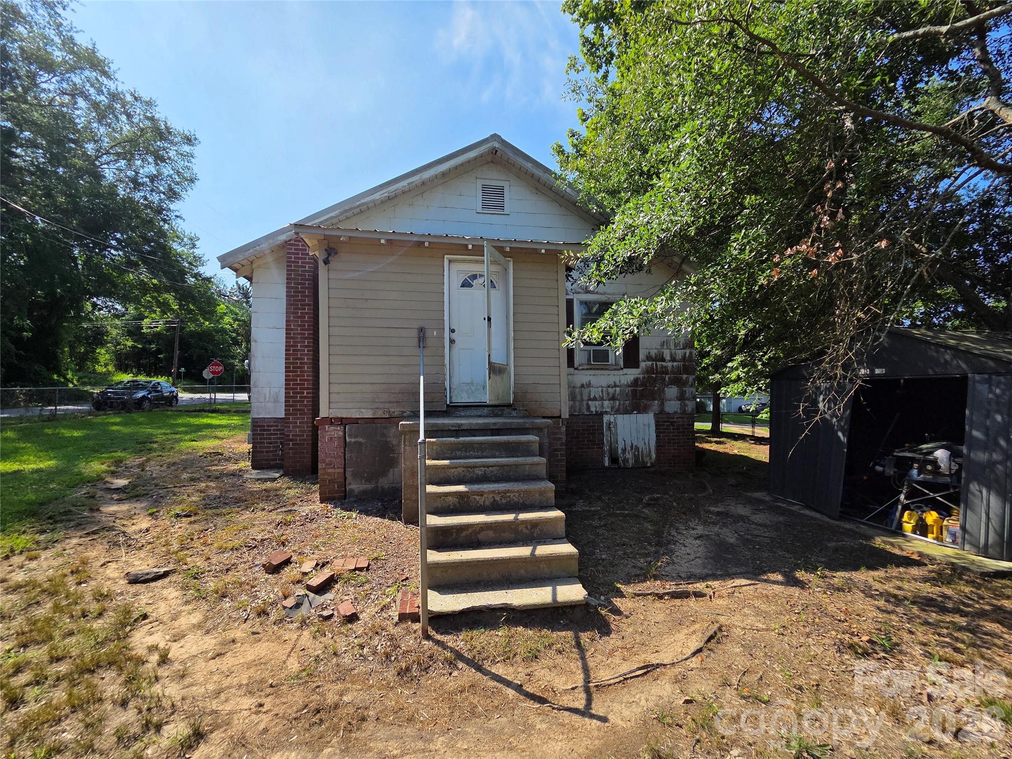 10 Wilson Avenue — Great Falls