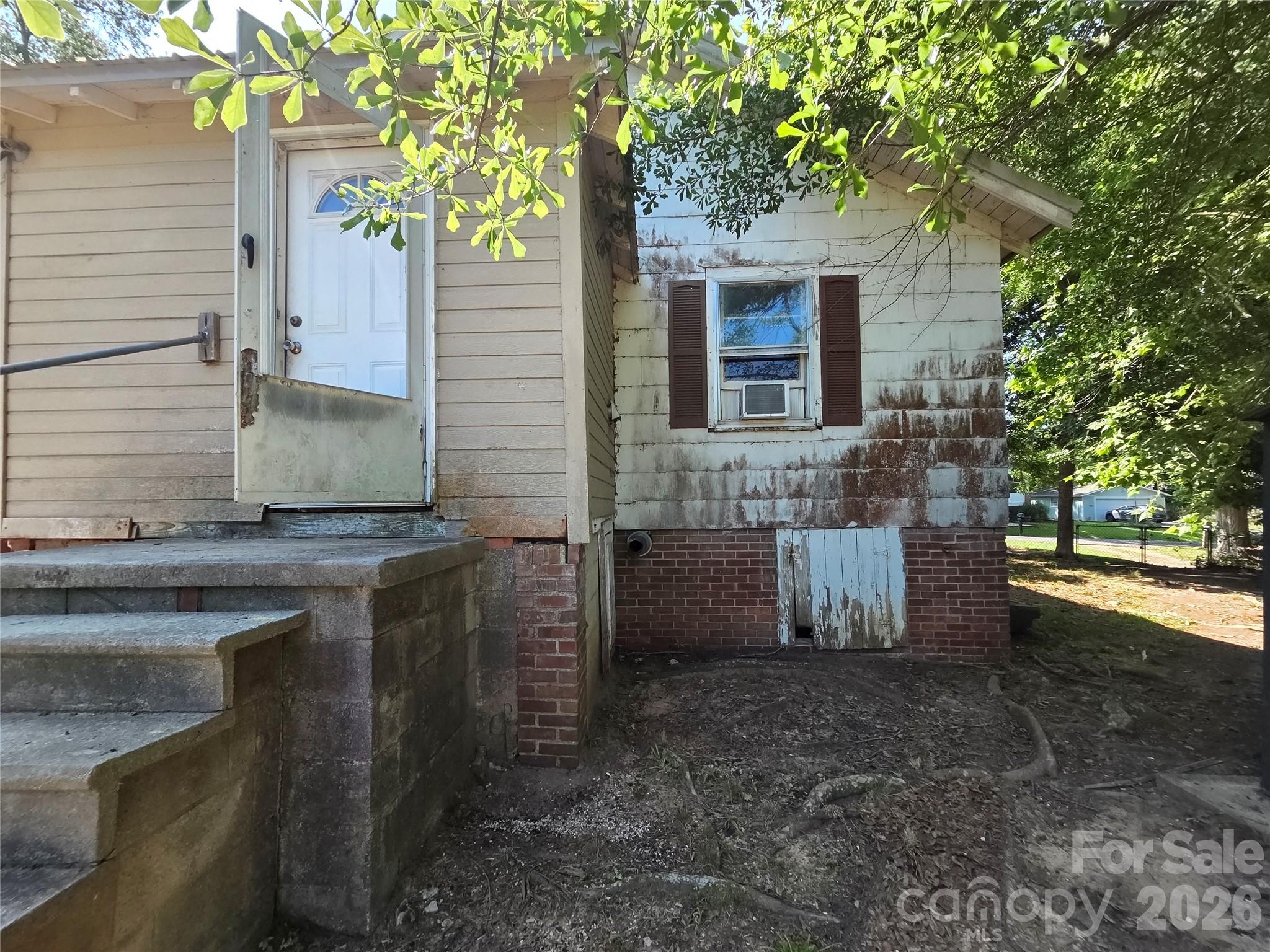 10 Wilson Avenue — Great Falls