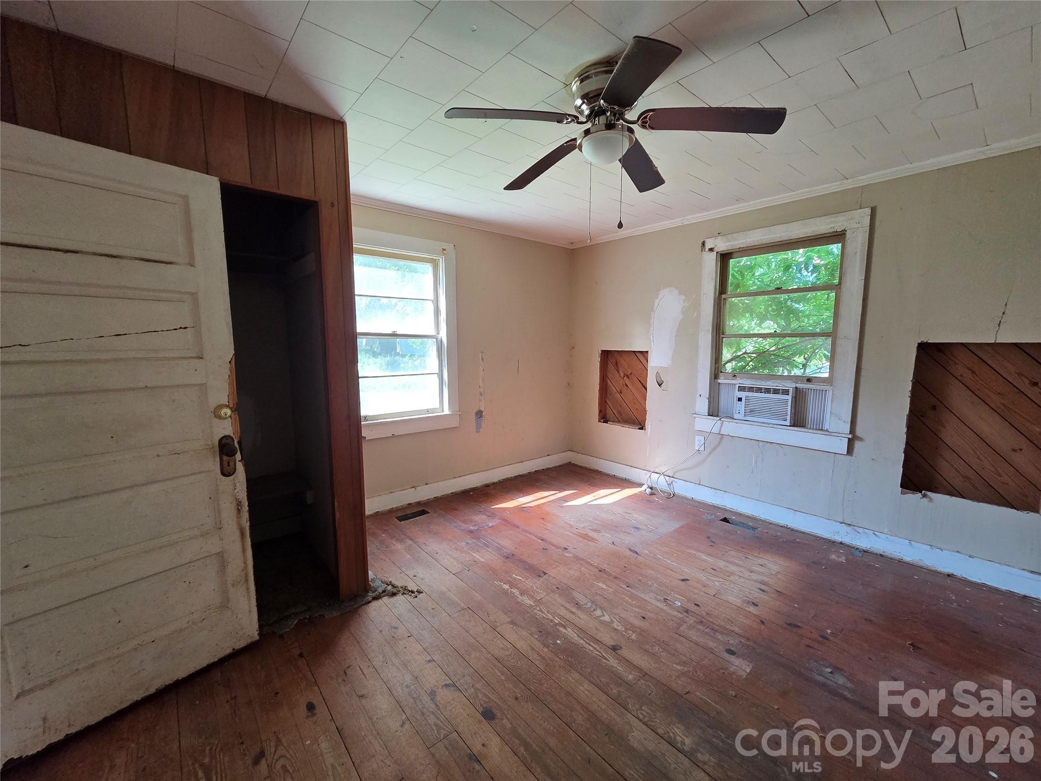 10 Wilson Avenue — Great Falls