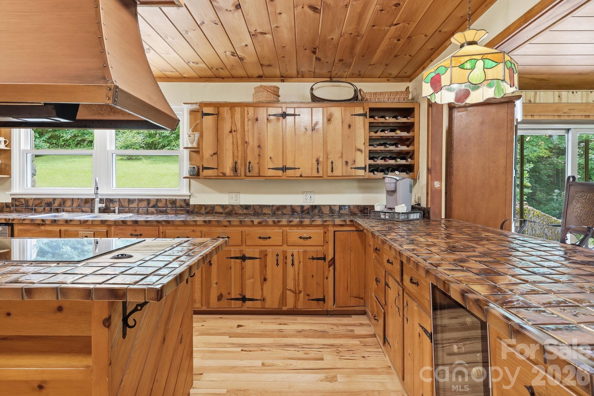 570 Rugged Top Road — Waynesville