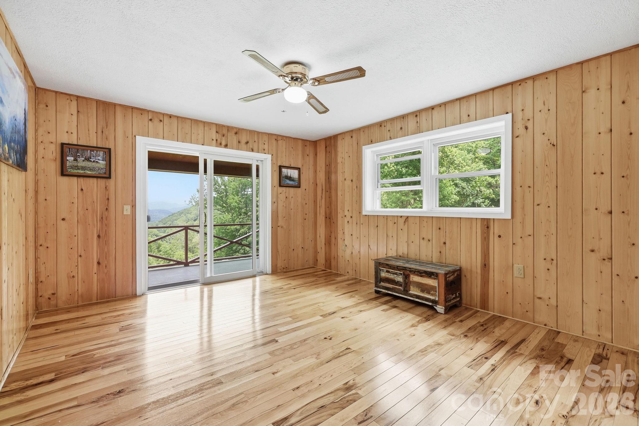 570 Rugged Top Road — Waynesville