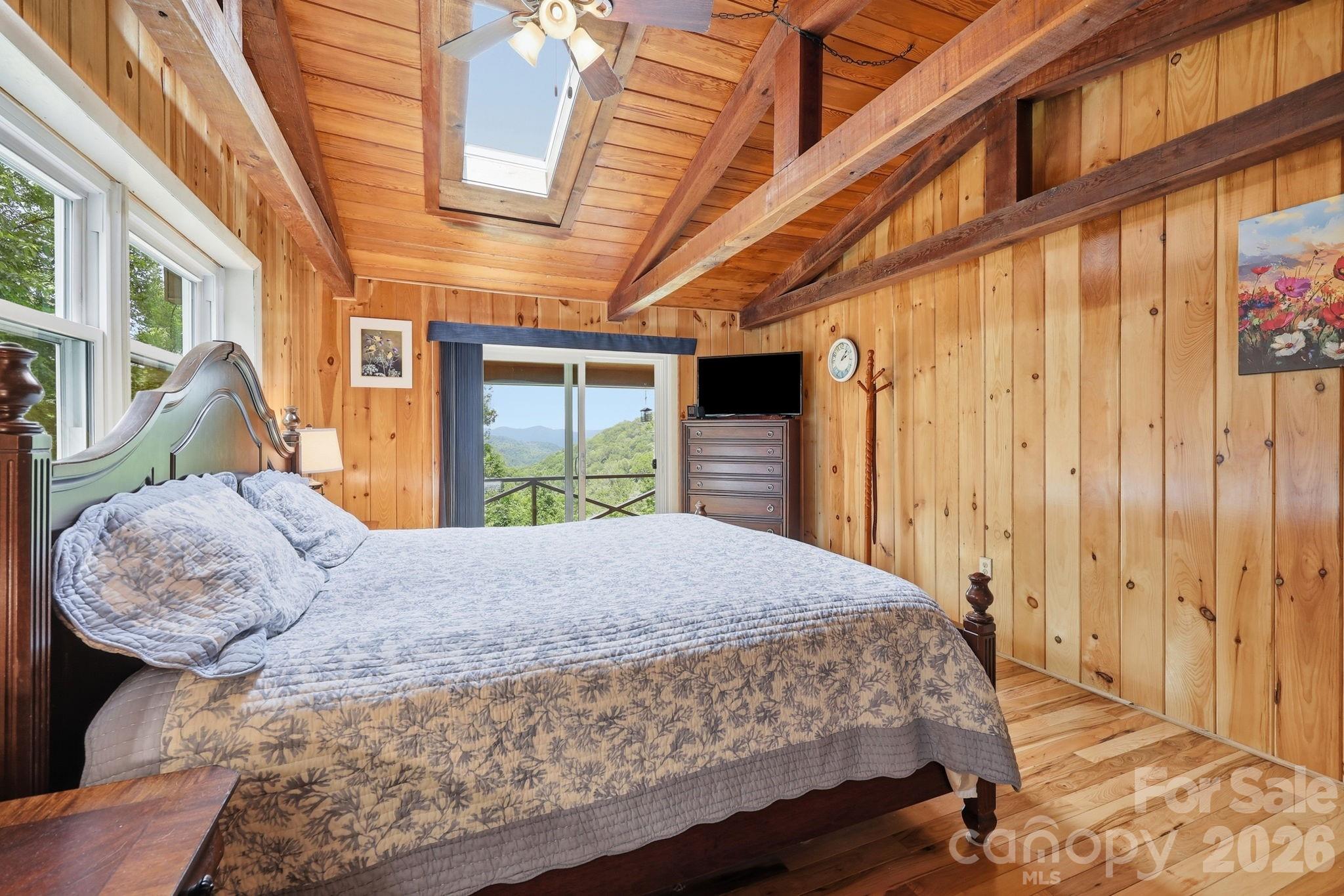 570 Rugged Top Road — Waynesville