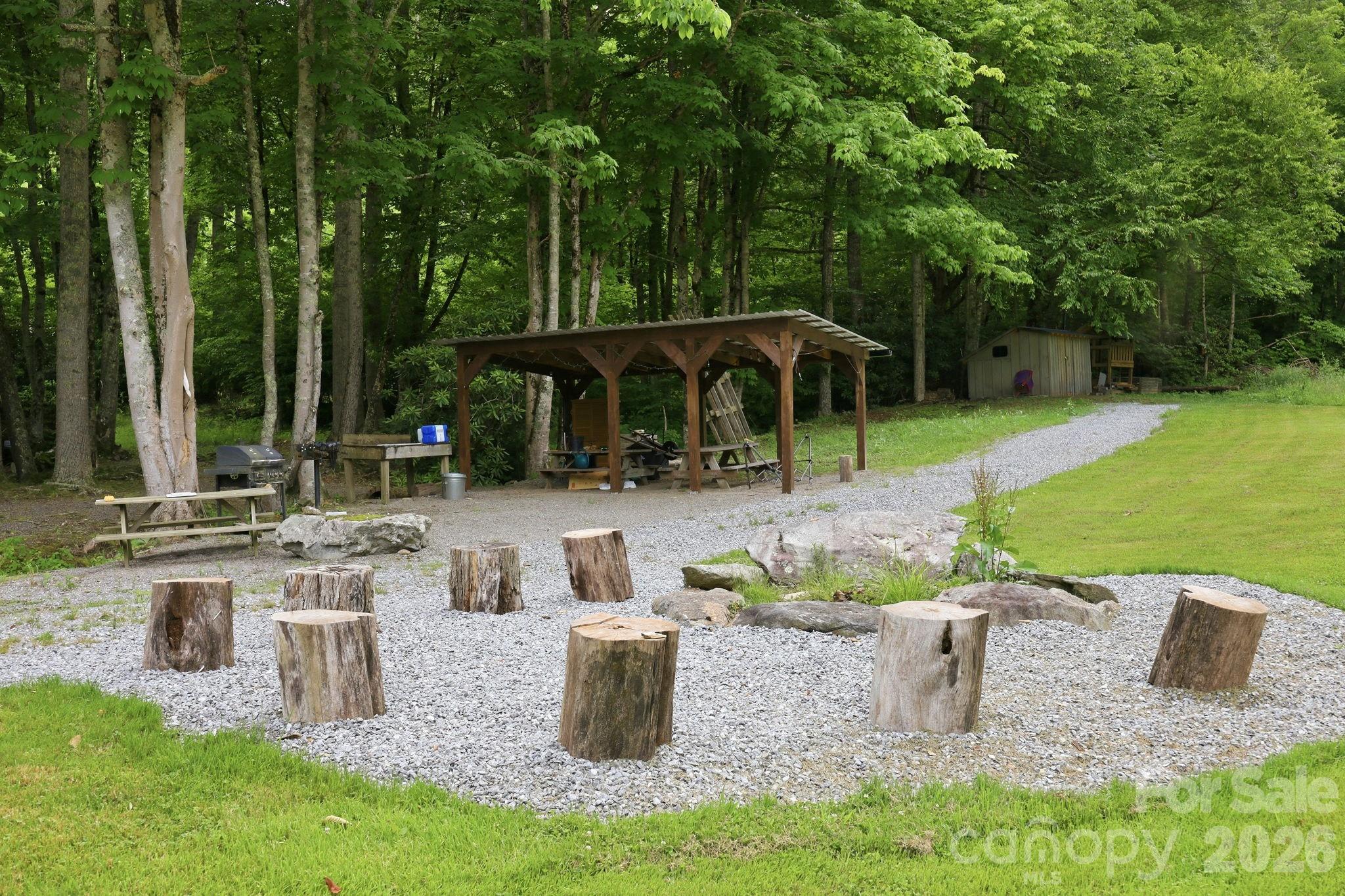 570 Rugged Top Road — Waynesville