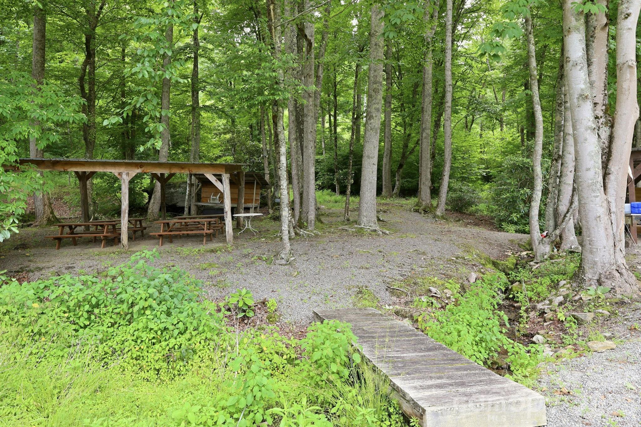 570 Rugged Top Road — Waynesville