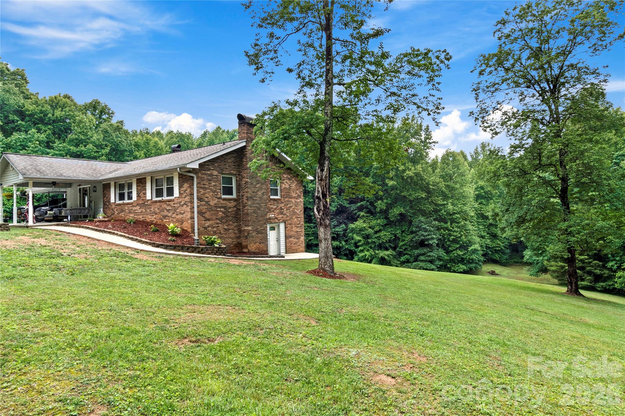 303 Alexander Drive — North Wilkesboro