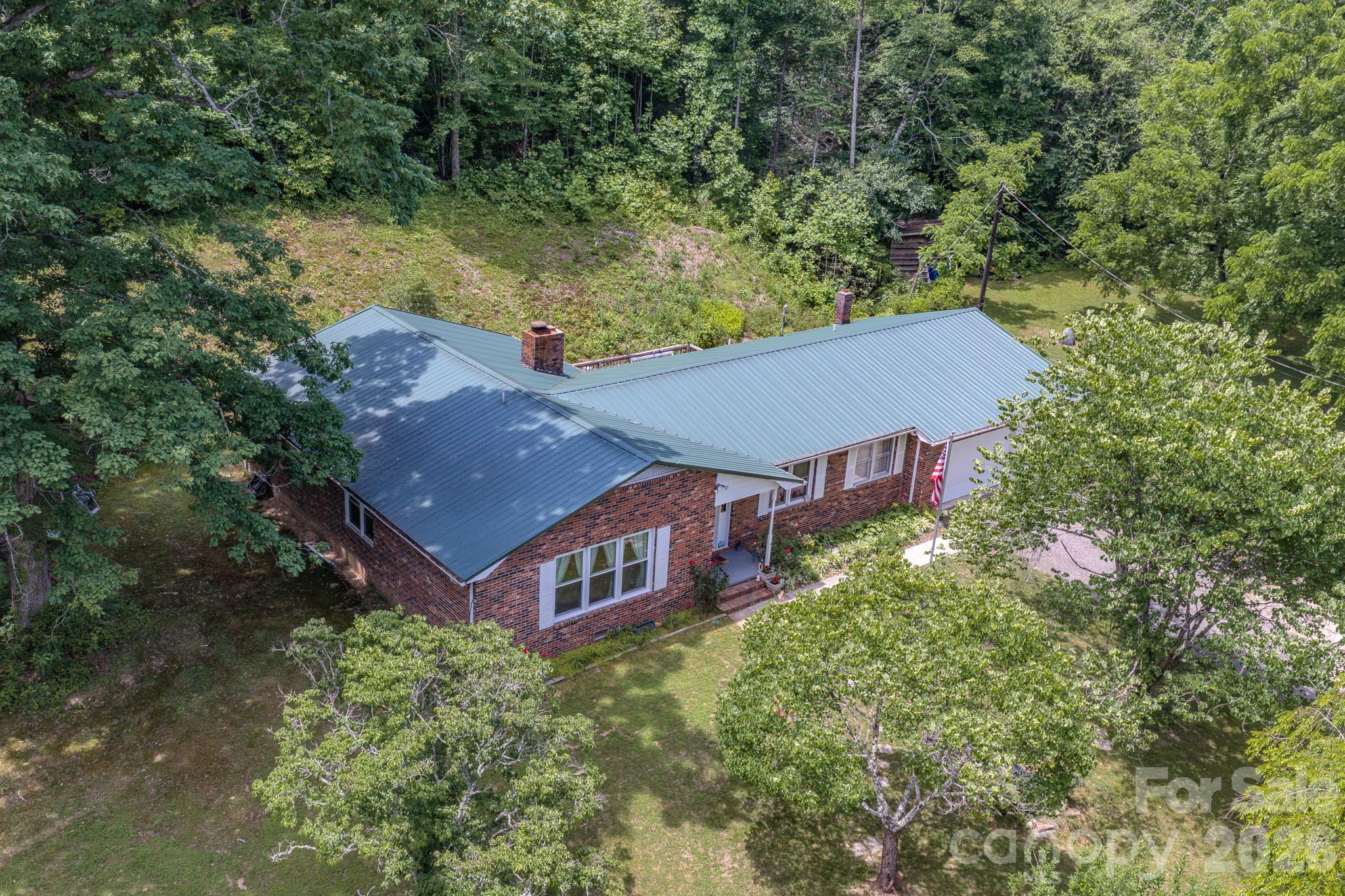 287 Robertson Drive — Old Fort