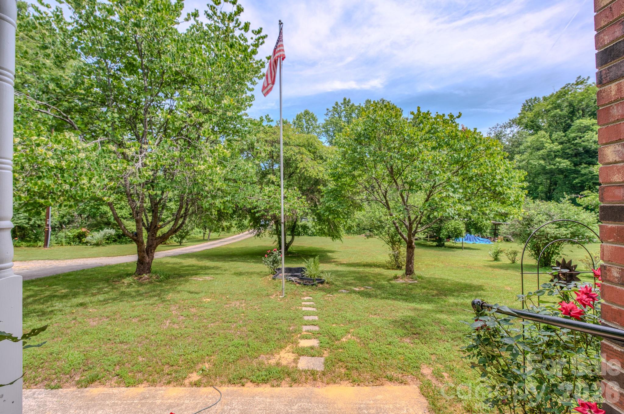 287 Robertson Drive — Old Fort