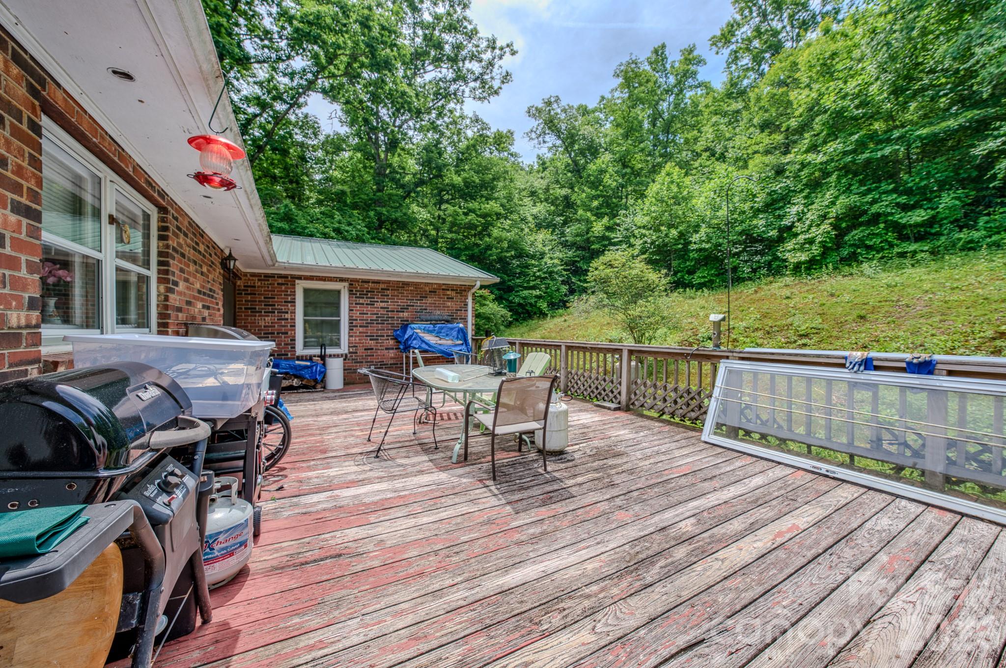 287 Robertson Drive — Old Fort