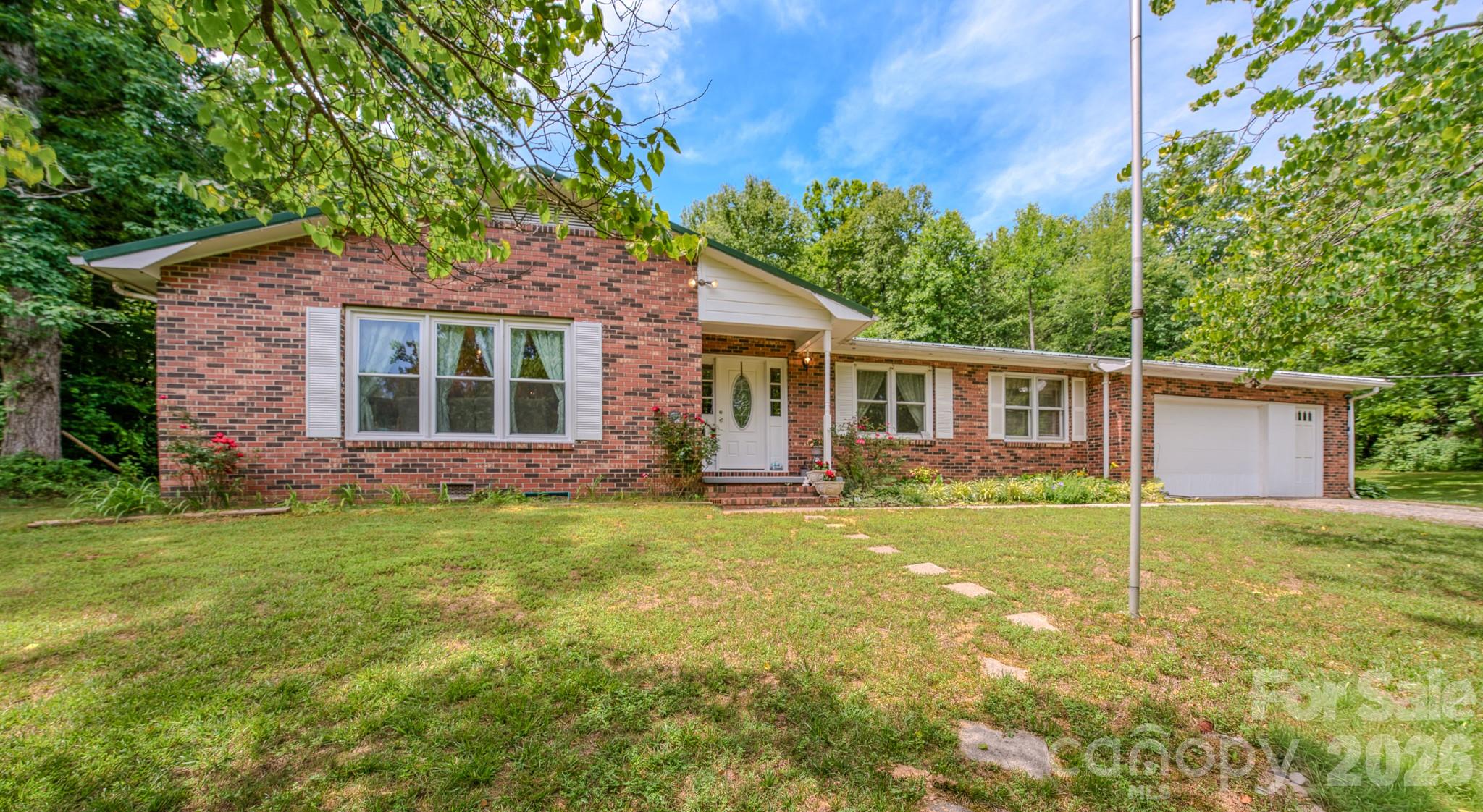 287 Robertson Drive — Old Fort