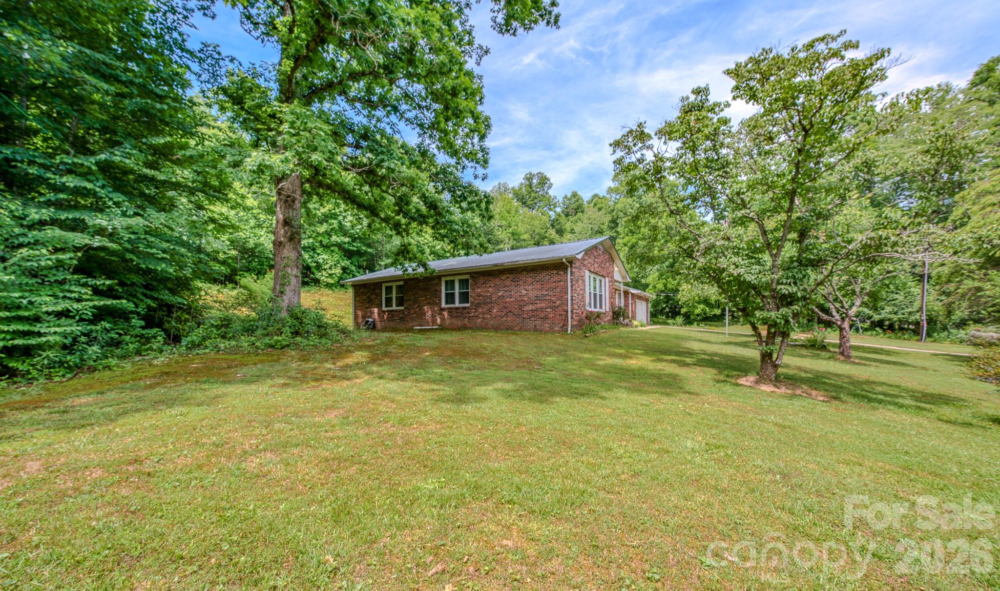 287 Robertson Drive — Old Fort