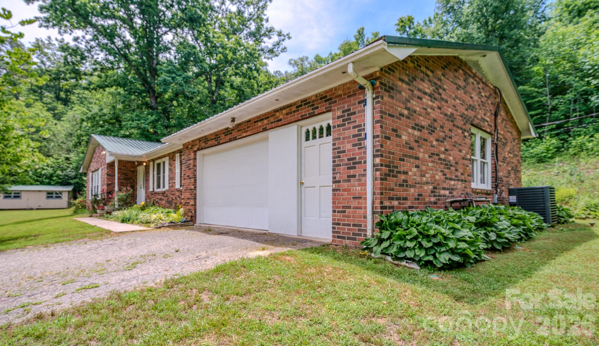 287 Robertson Drive — Old Fort