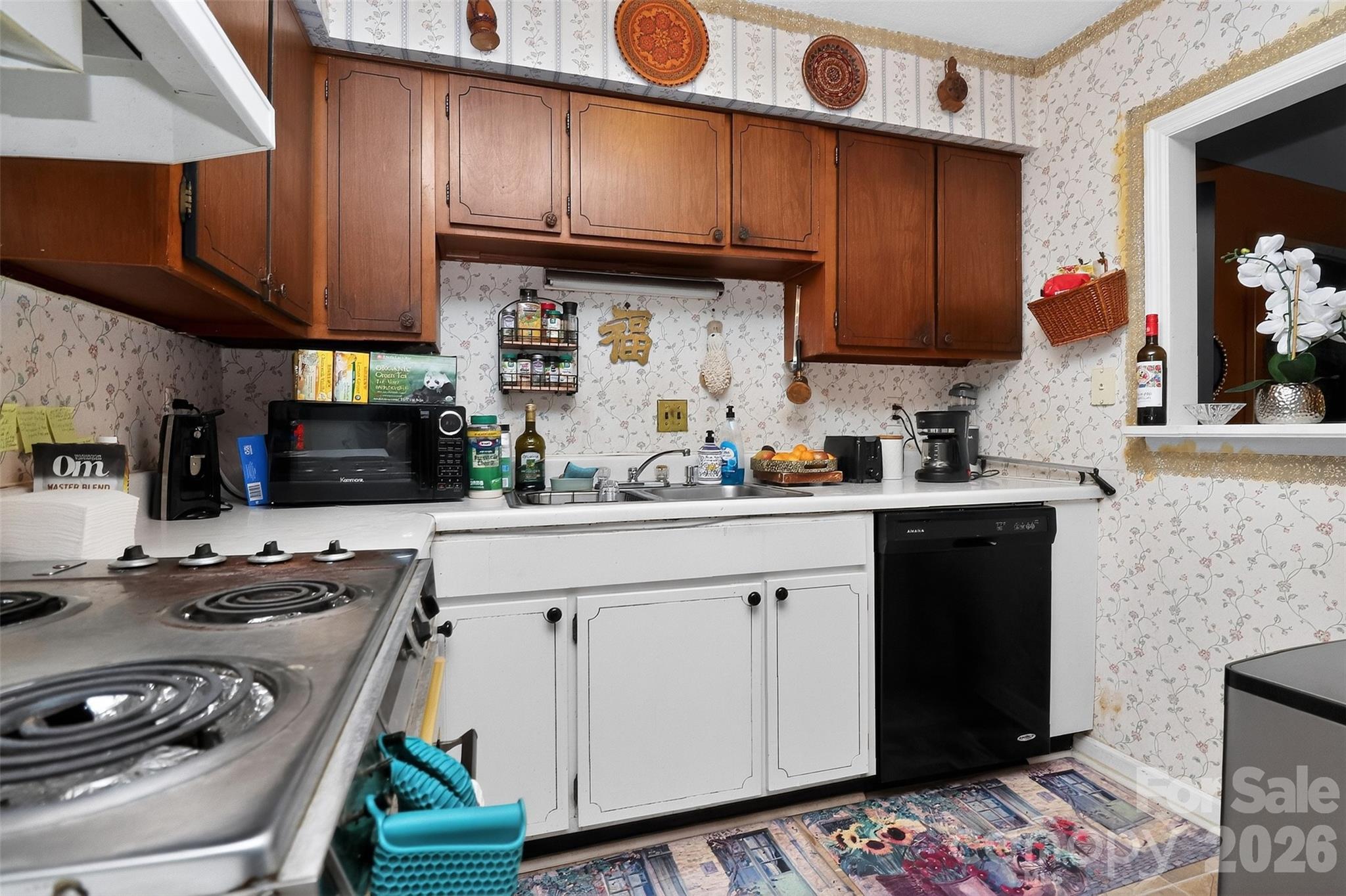 1906 Meadowlark Lane #15 — Charlotte