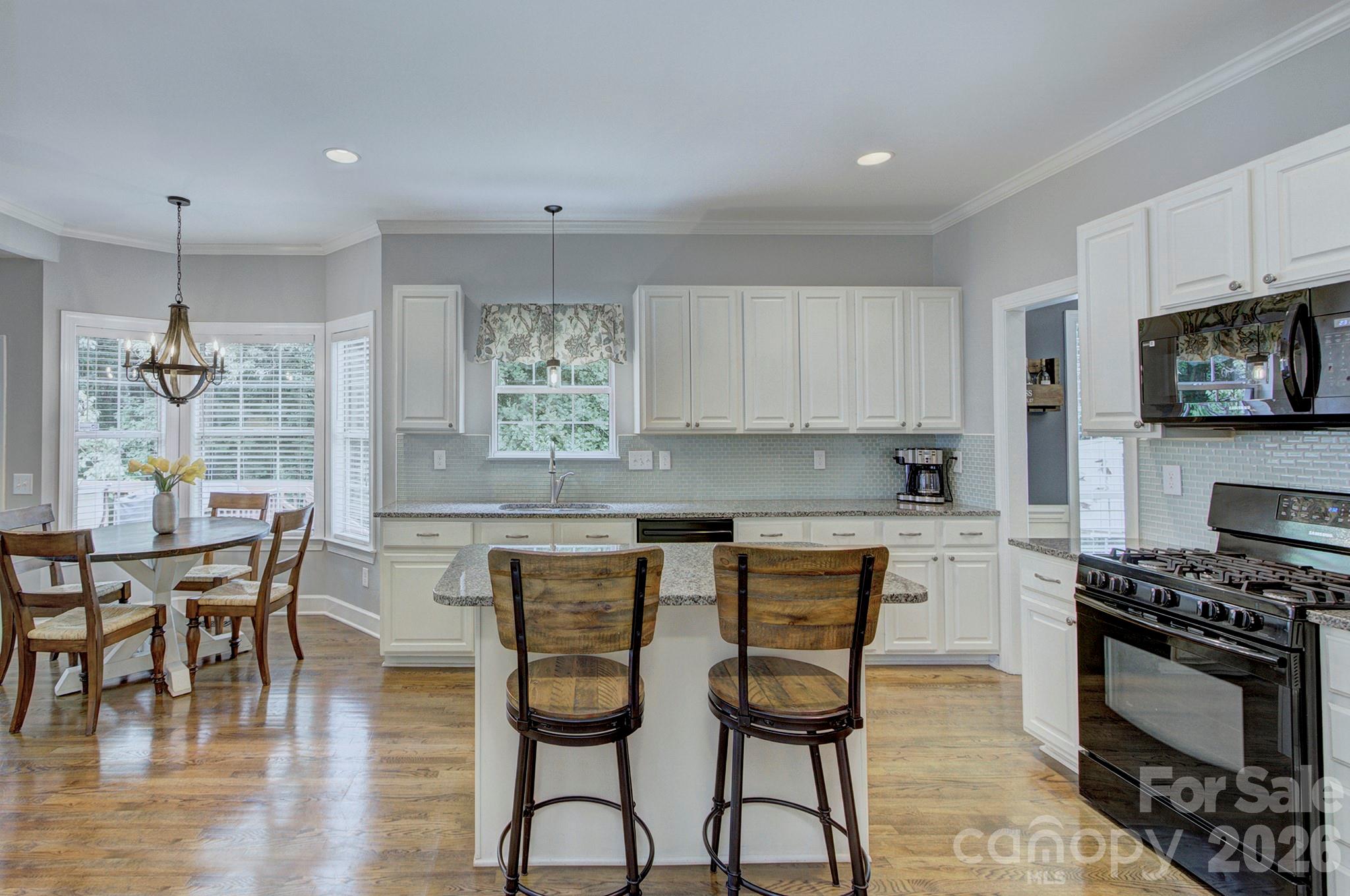6113 Oxwynn Lane — Charlotte