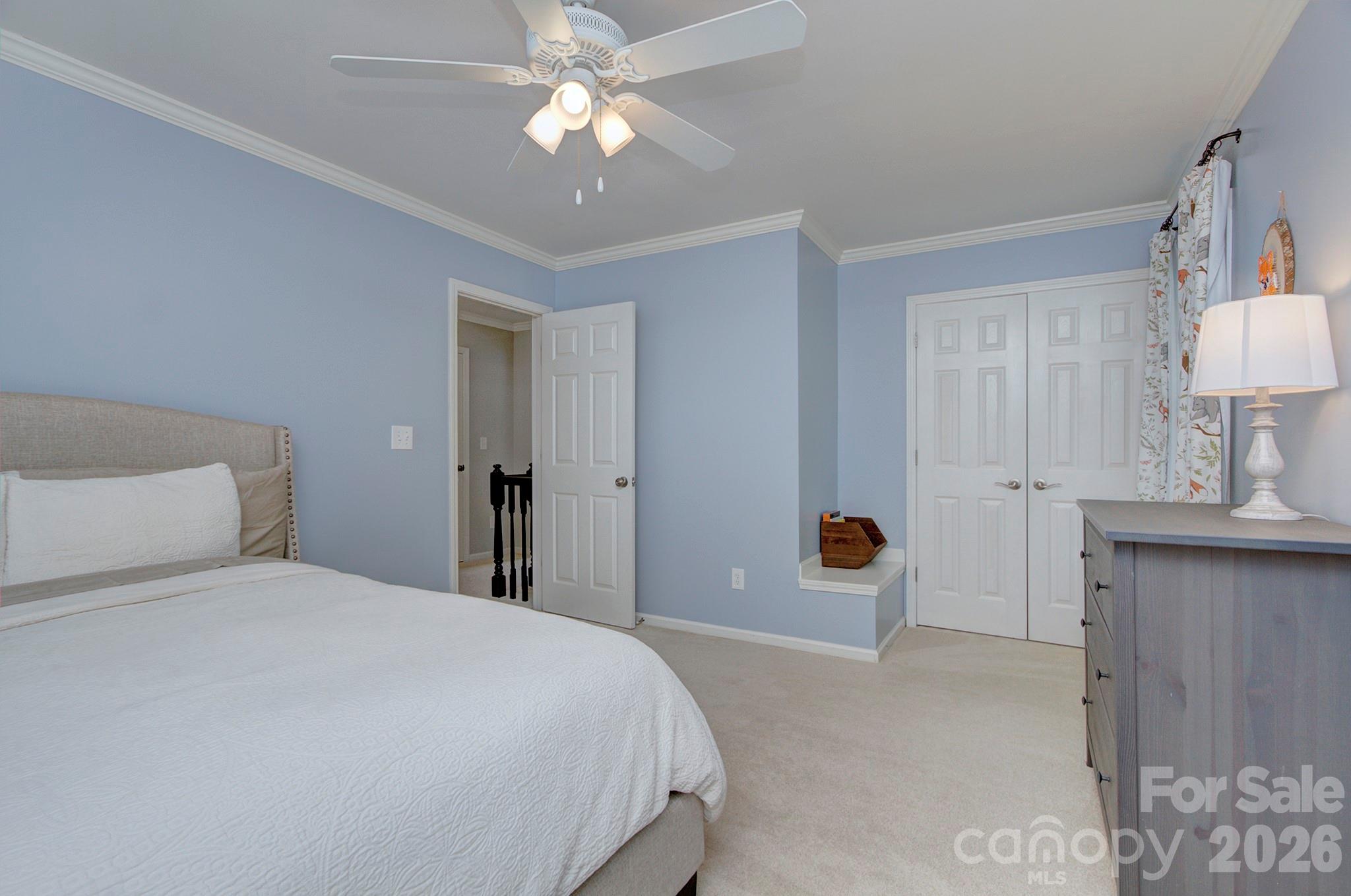 6113 Oxwynn Lane — Charlotte
