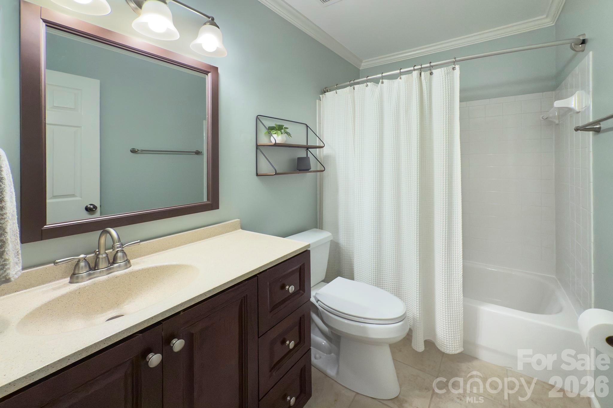 6113 Oxwynn Lane — Charlotte