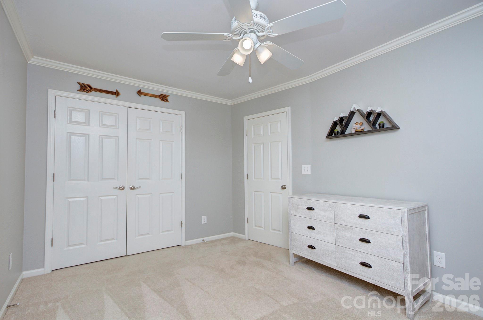 6113 Oxwynn Lane — Charlotte