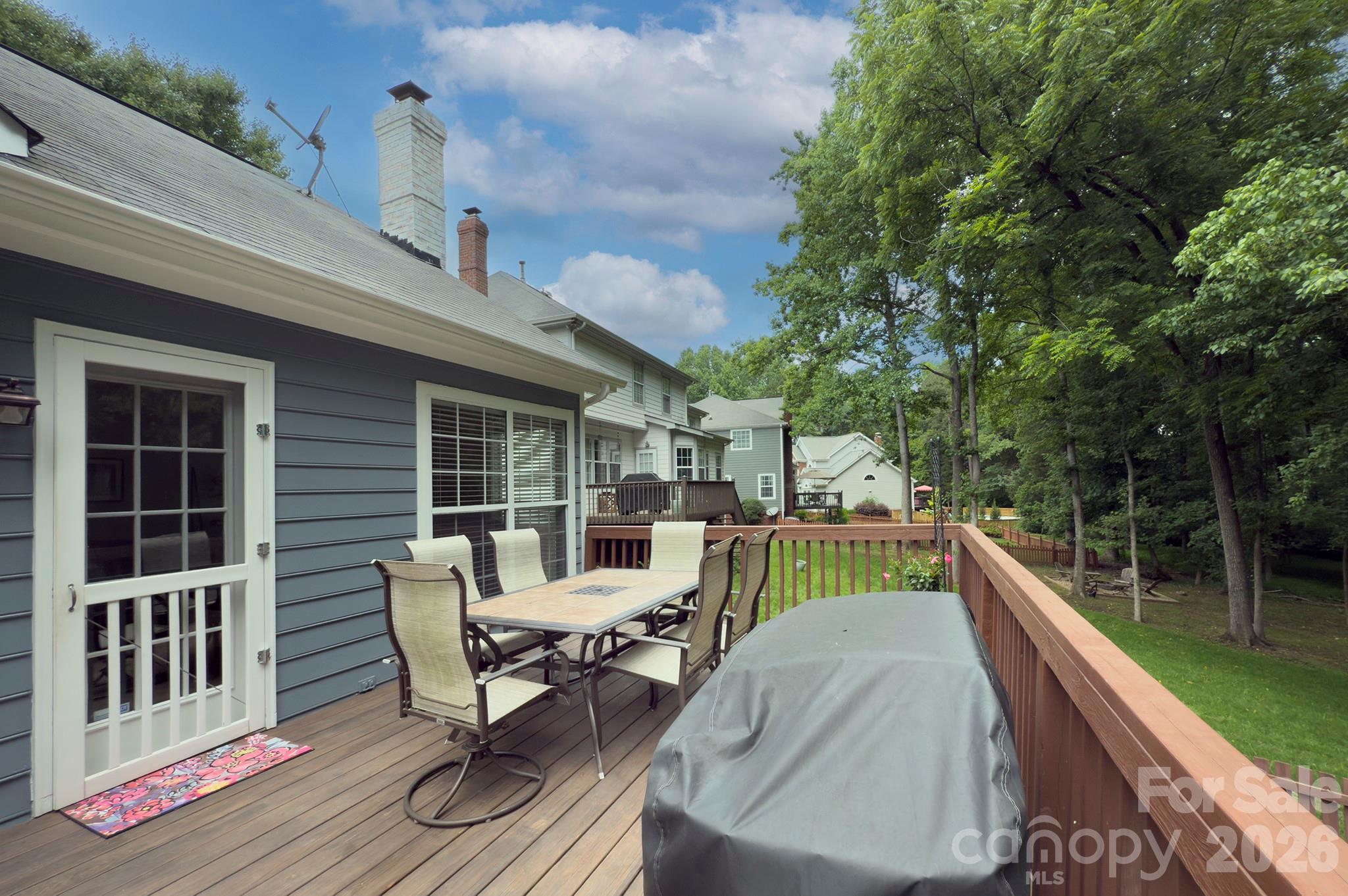 6113 Oxwynn Lane — Charlotte