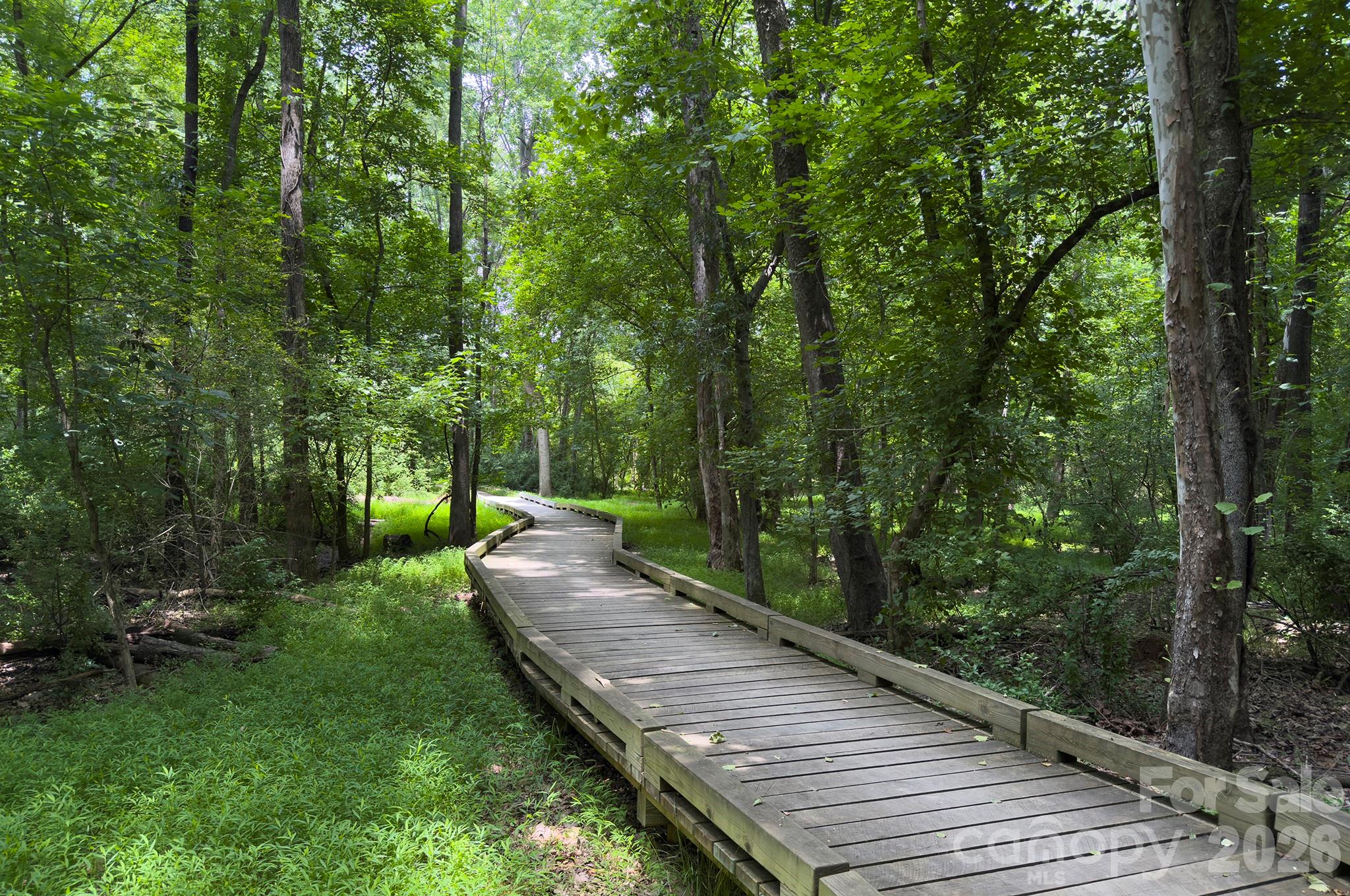 6113 Oxwynn Lane — Charlotte