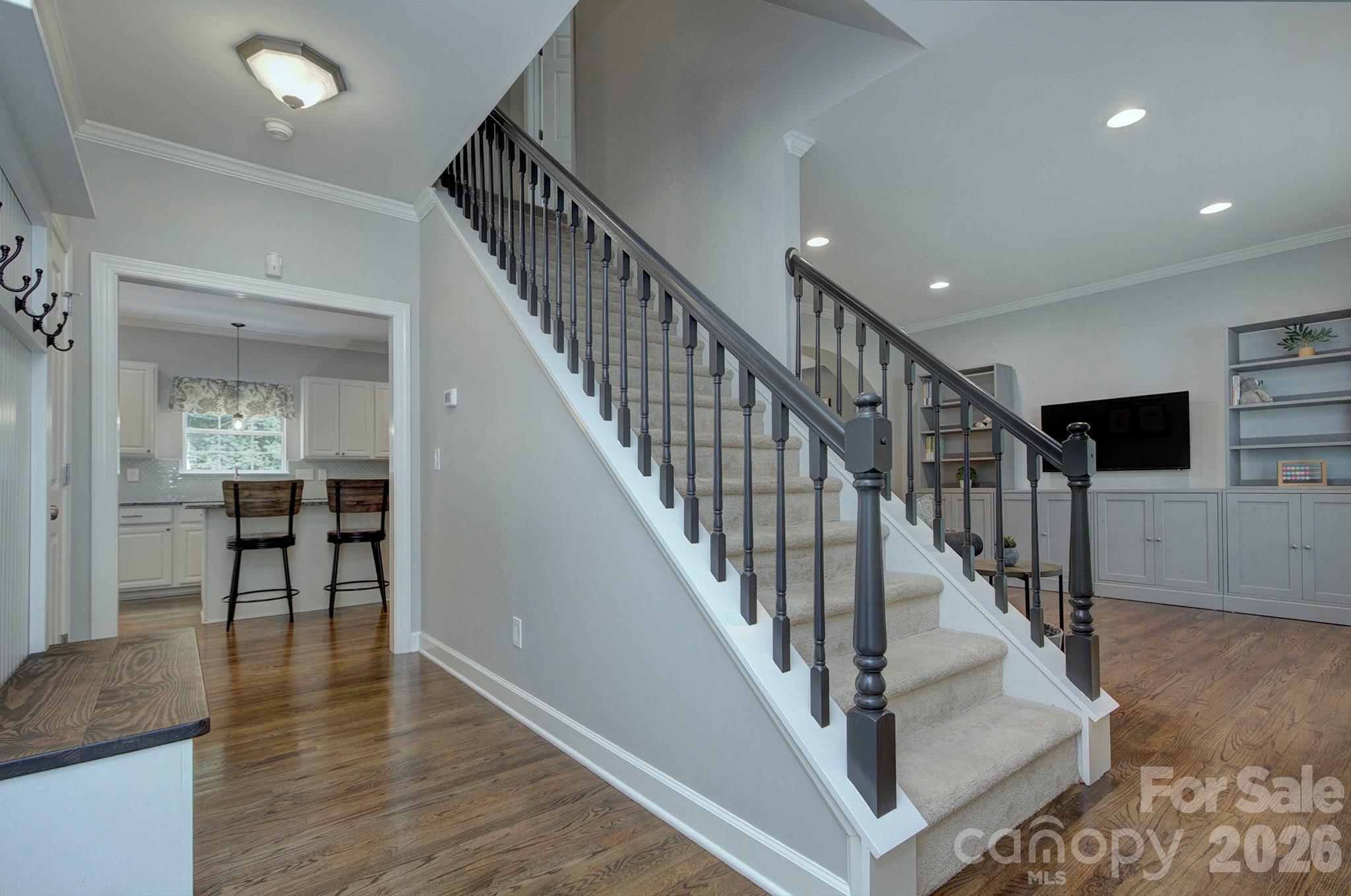 6113 Oxwynn Lane — Charlotte