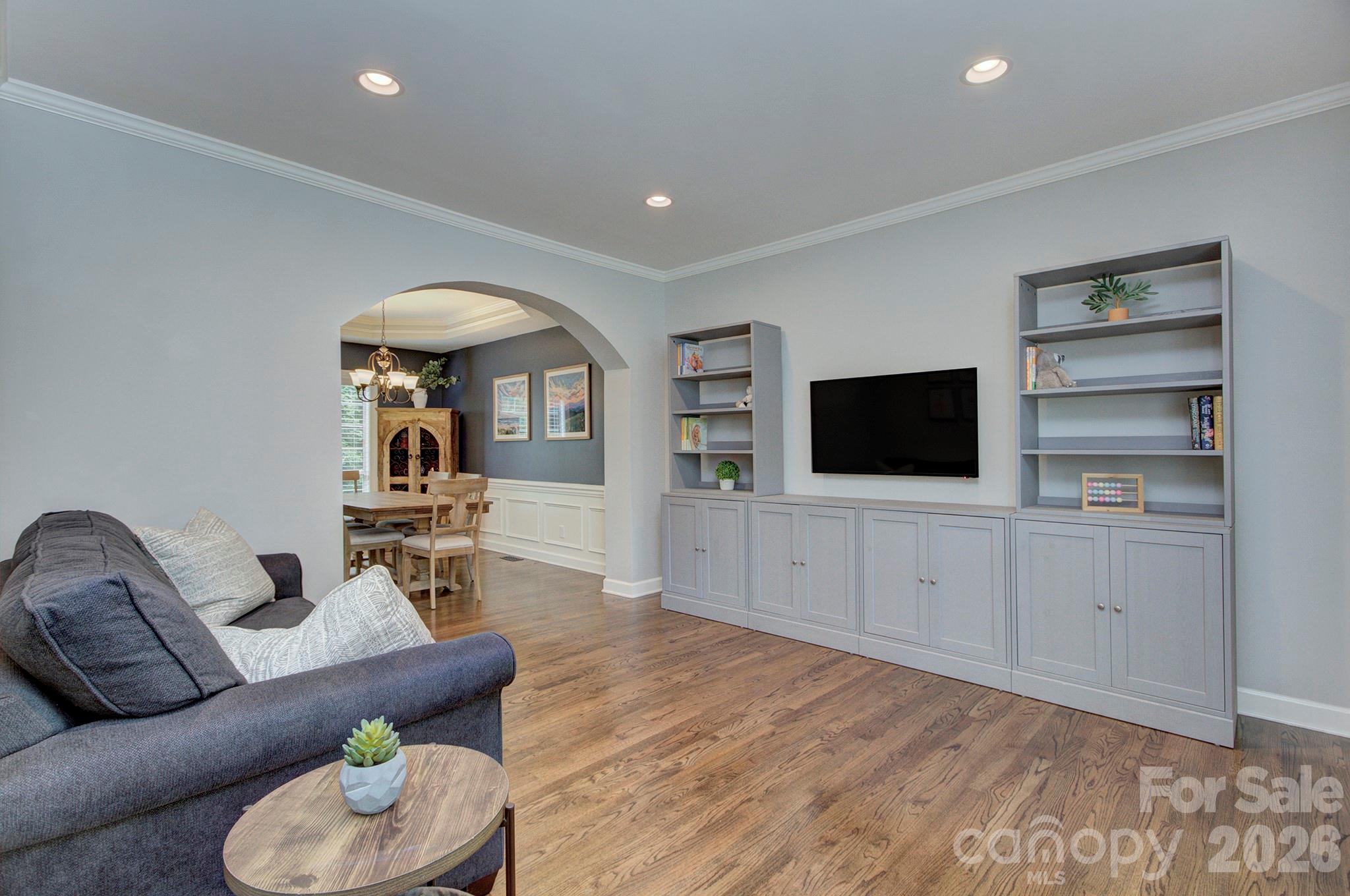 6113 Oxwynn Lane — Charlotte