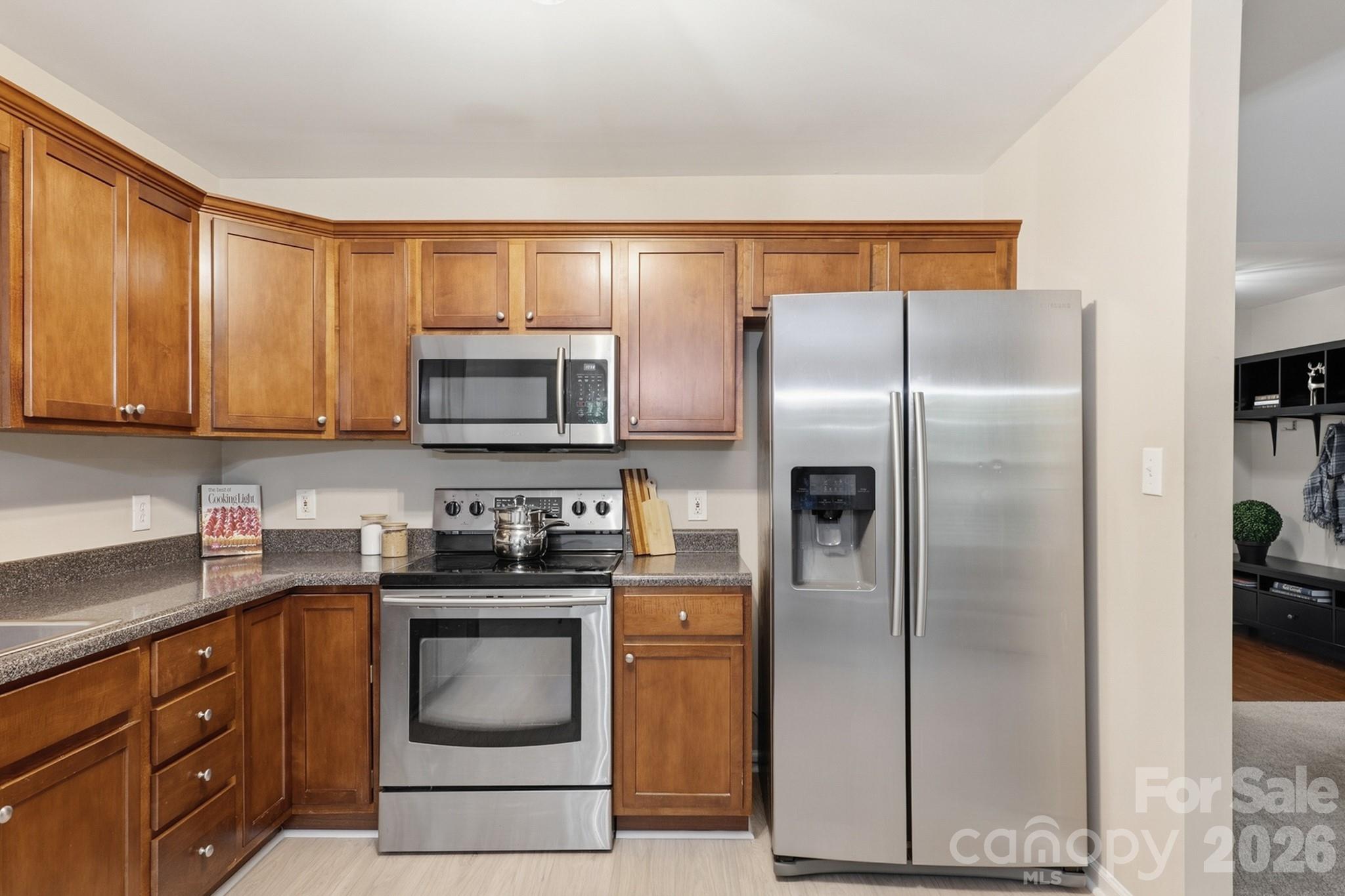 398 Knoll Court SE — Concord