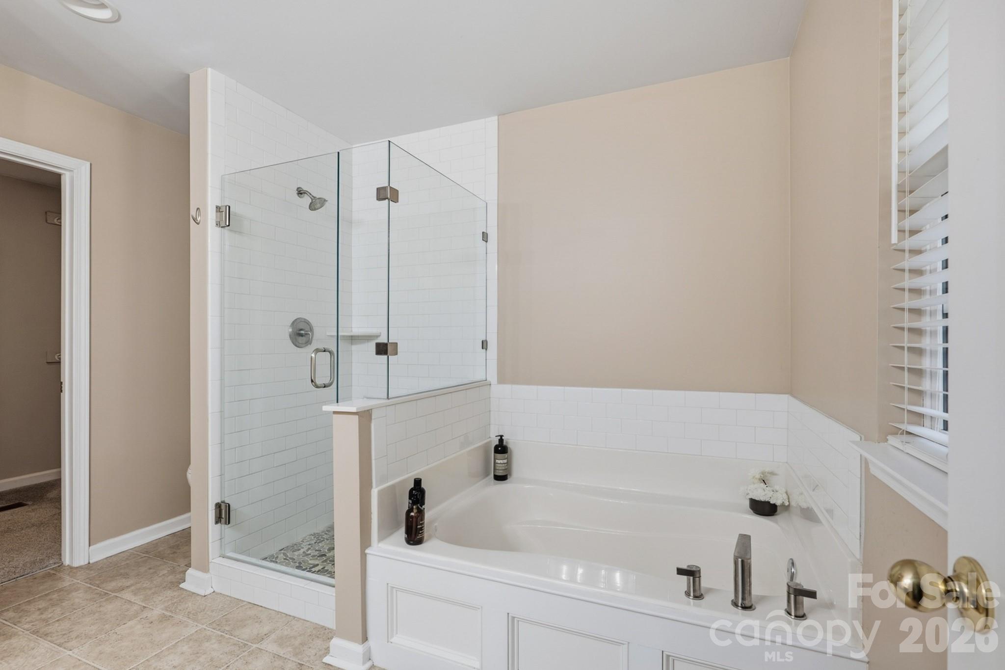 398 Knoll Court SE — Concord