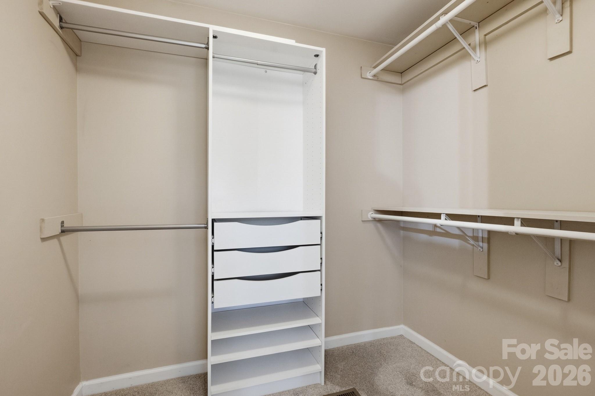 398 Knoll Court SE — Concord