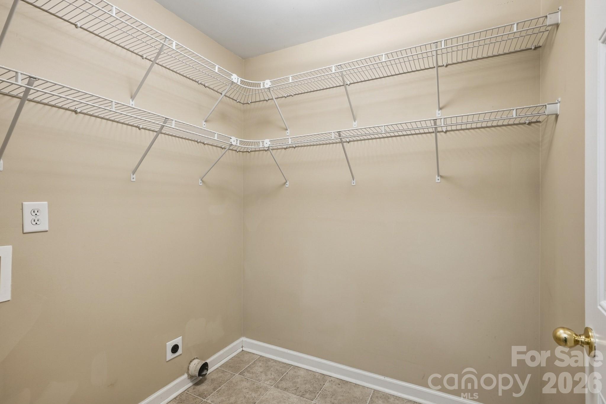 398 Knoll Court SE — Concord